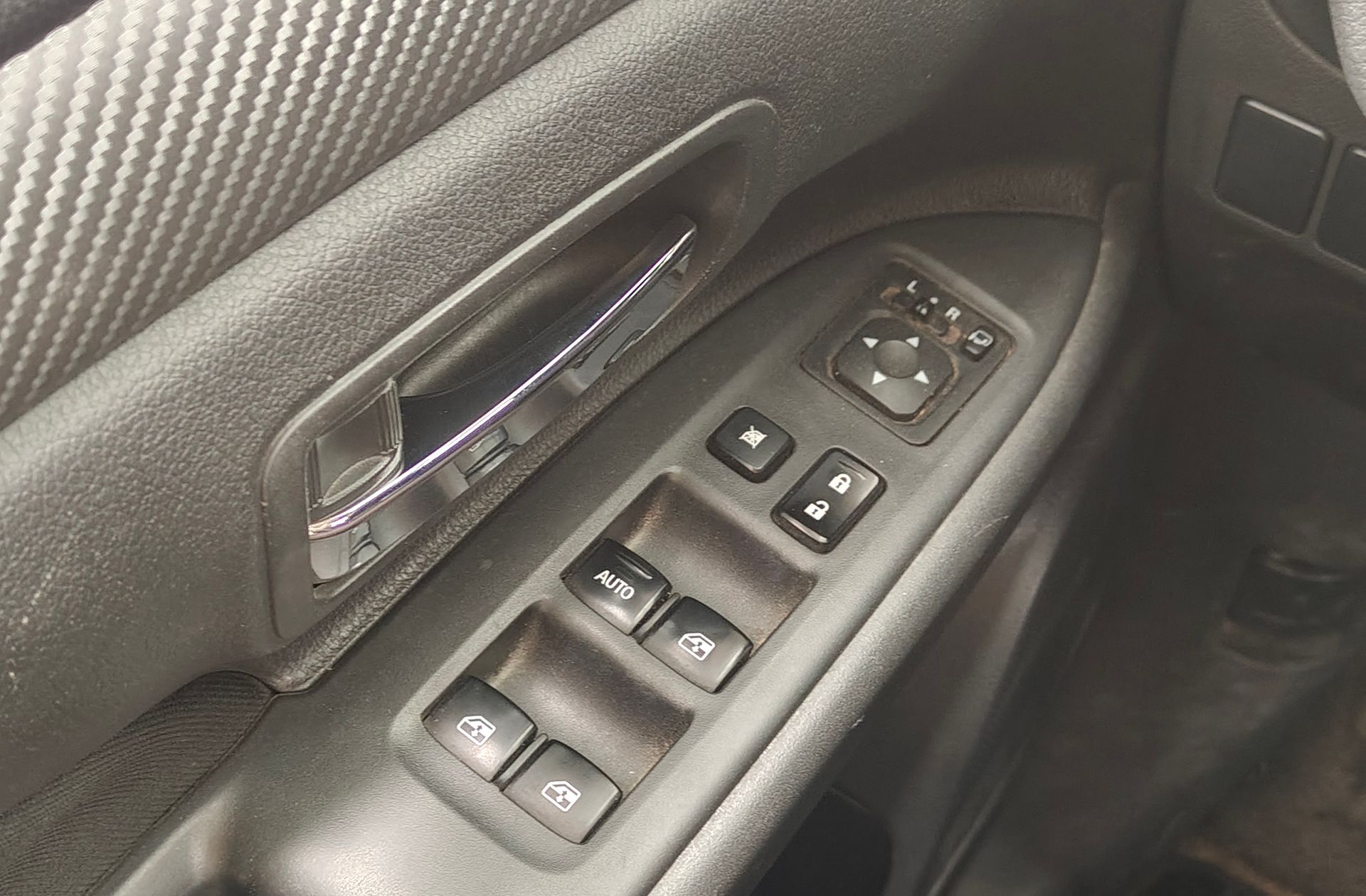 Mitsubishi Outlander 220 DI-D Motion 2WD 7 plazas - foto 34