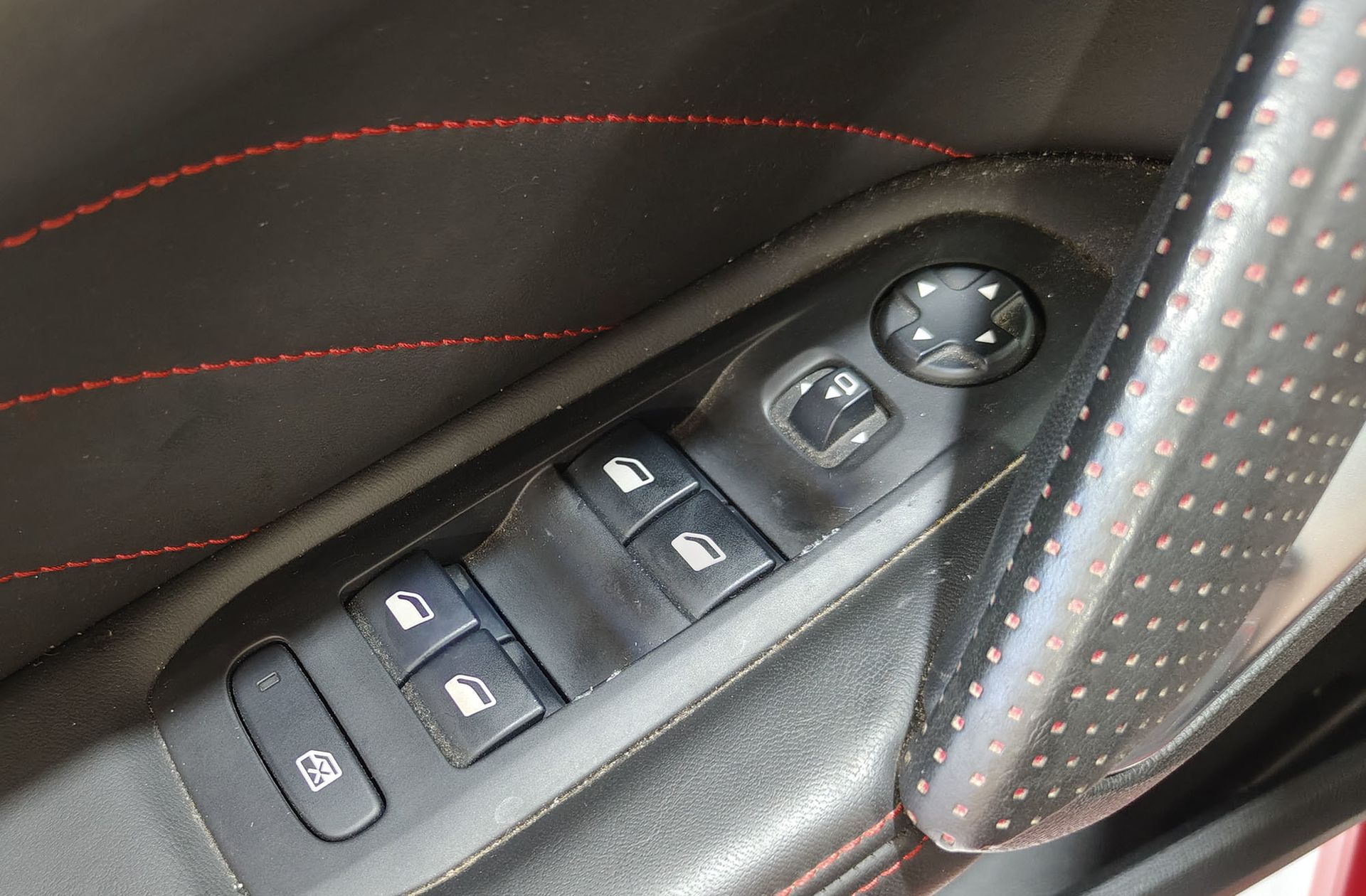 Peugeot 308 PureTech 130 GT Line EAT6 - foto 35