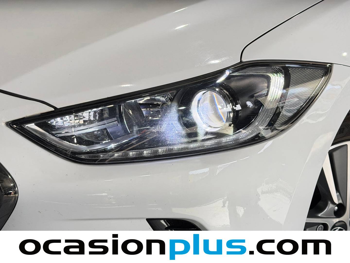 Extras del Hyundai Elantra Hyundai Elantra 1.6 CRDi Tecno (136 CV)