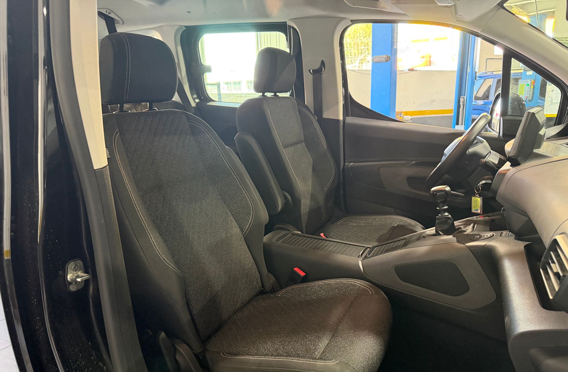 Peugeot Rifter BlueHDi 100 Allure - foto 18