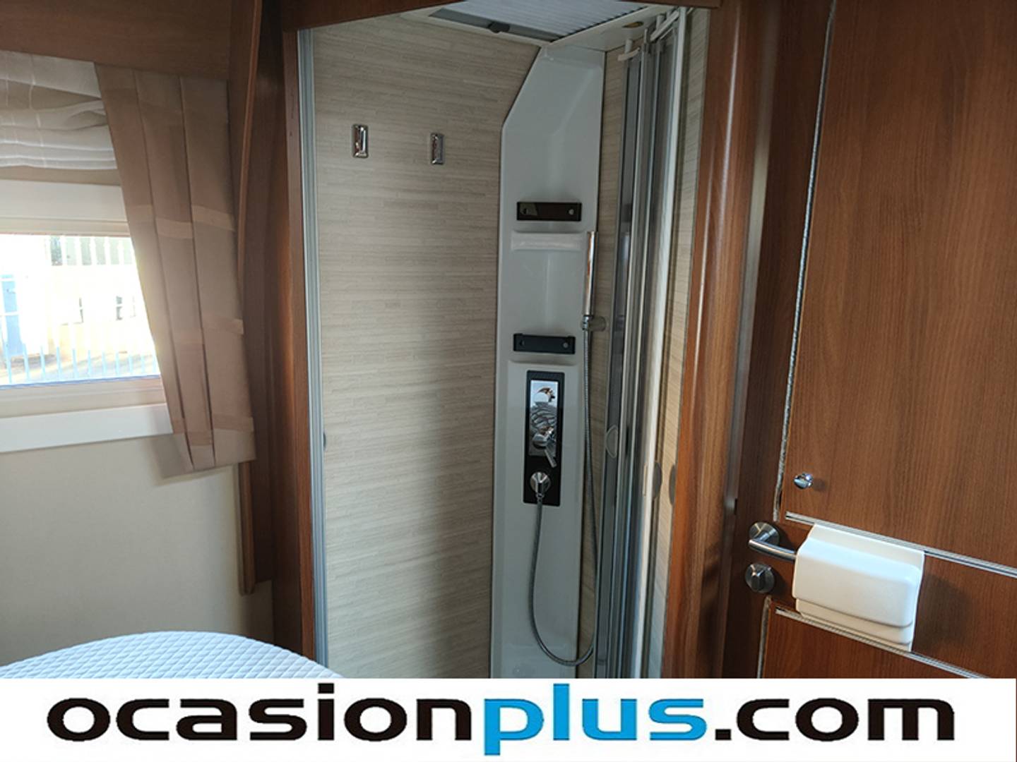 Foto Carthago Chic E line Carthago Chic E line I51Q Liner (177 CV) 4 Plazas