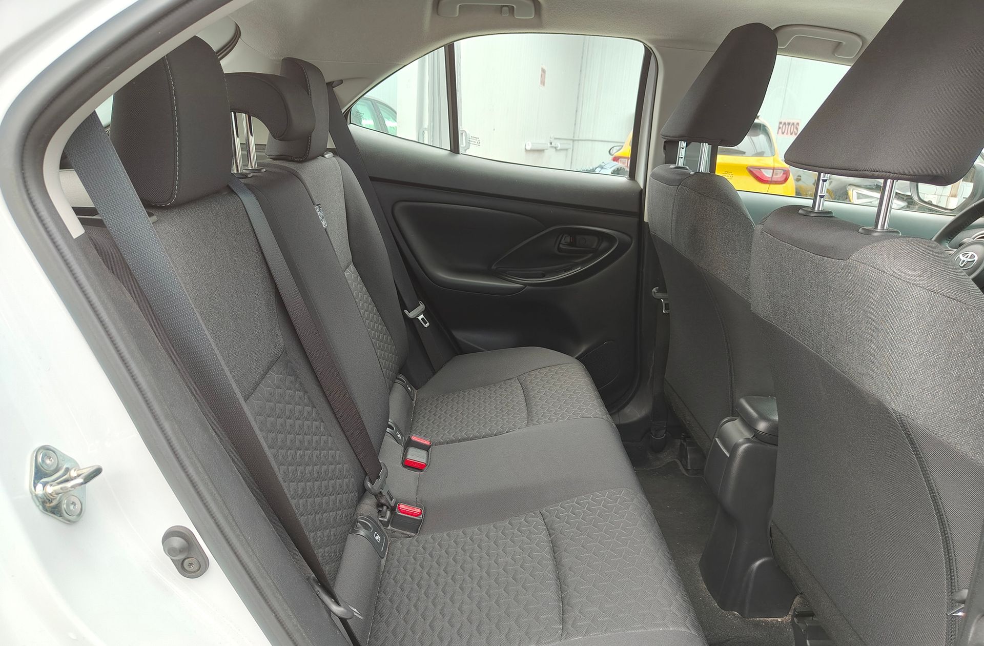 Toyota Yaris Cross 120H Business Plus - foto 16