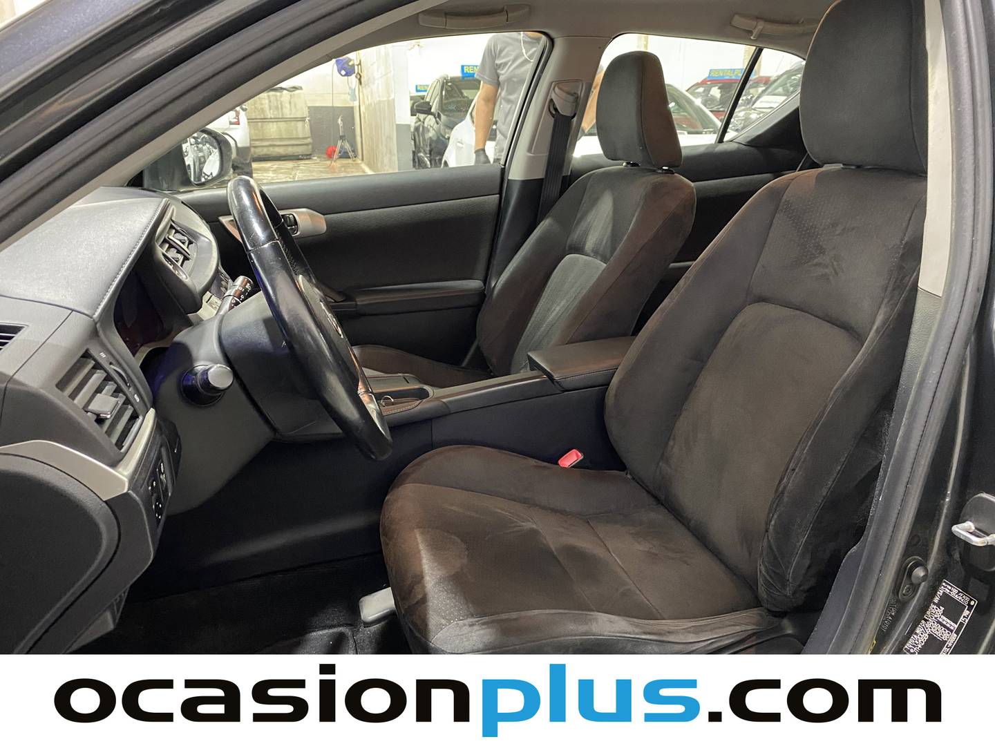 Foto asientos delanteros Lexus CT Lexus CT 200h Pack Hybrid Drive (136 CV)