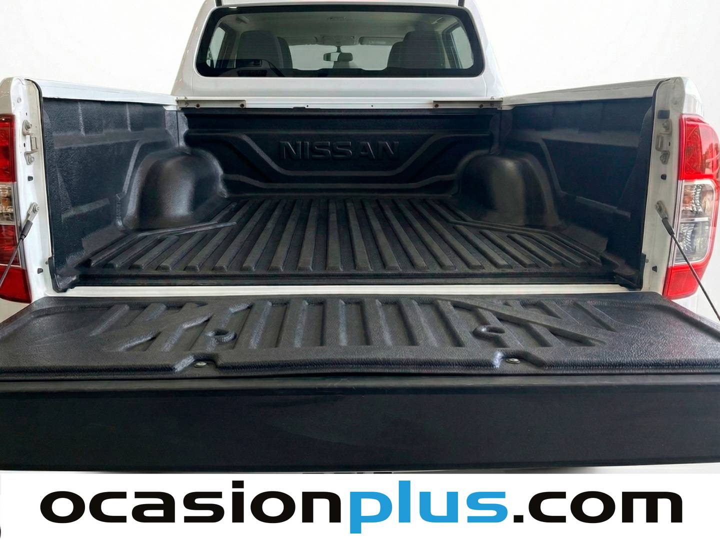Fotos maletero Nissan Navara Nissan Navara PickUp 2.3 dCi Doble Cabina Visia BDif (163 CV)