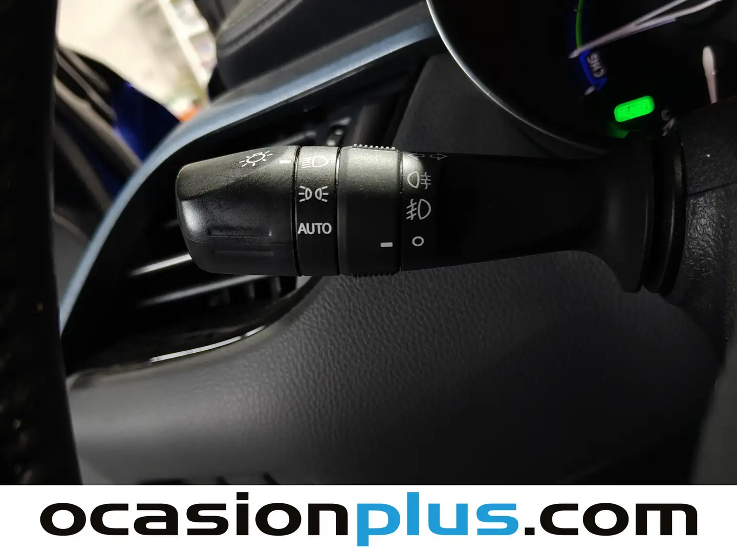 Foto Toyota C-HR Toyota C-HR 1.8 125H Advance (122 CV)