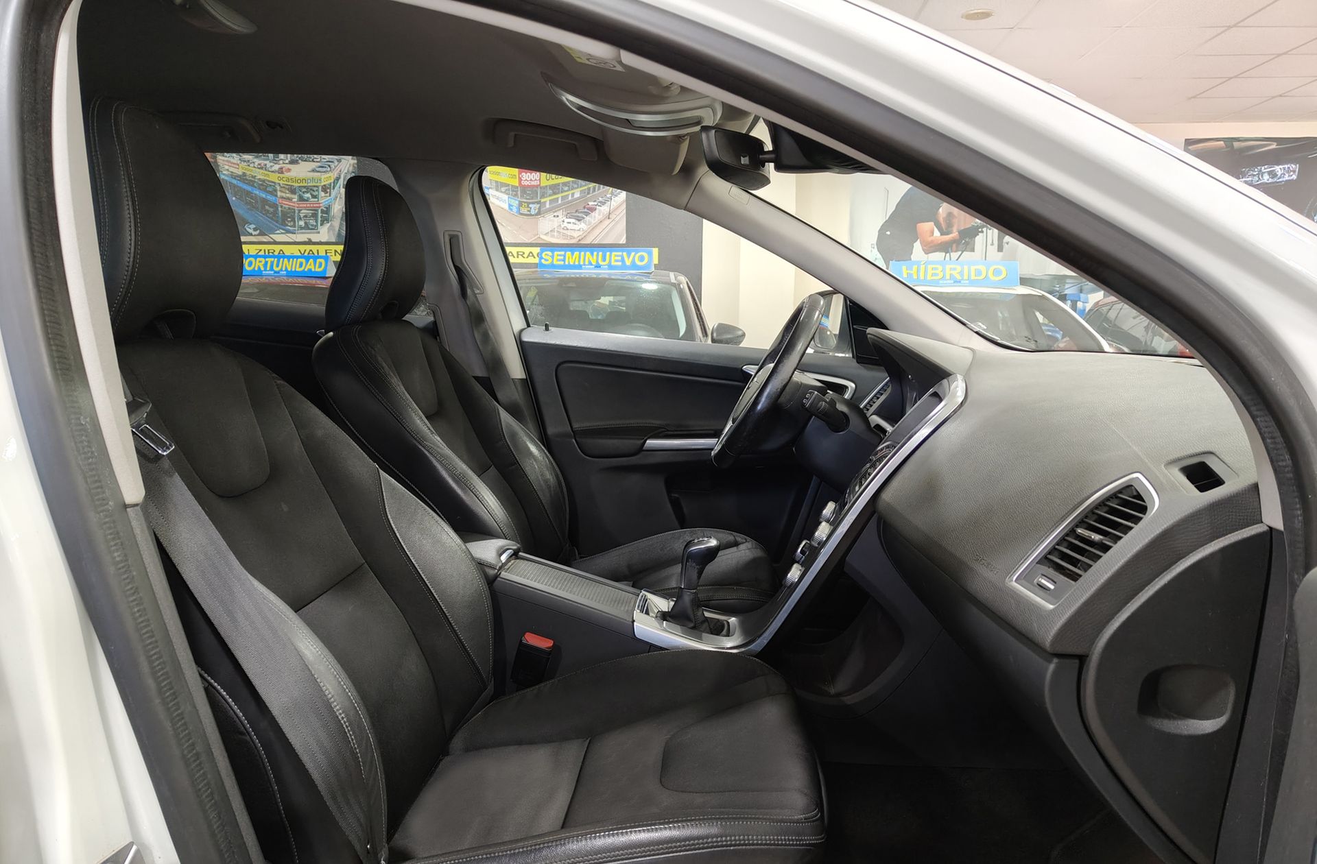 Volvo XC60 D3 Momentum - foto 18