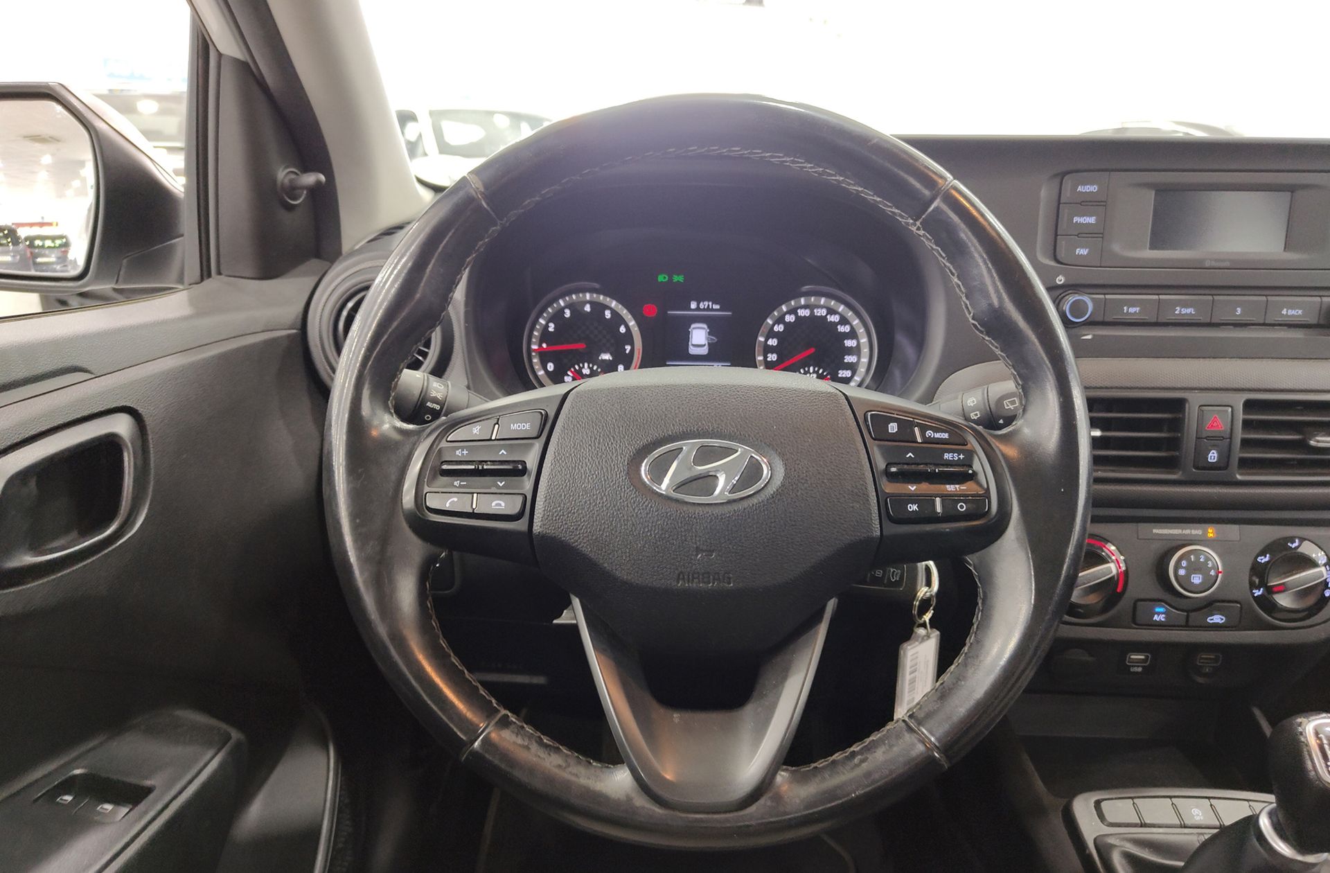 Hyundai i10 1.0 Essence - foto 17