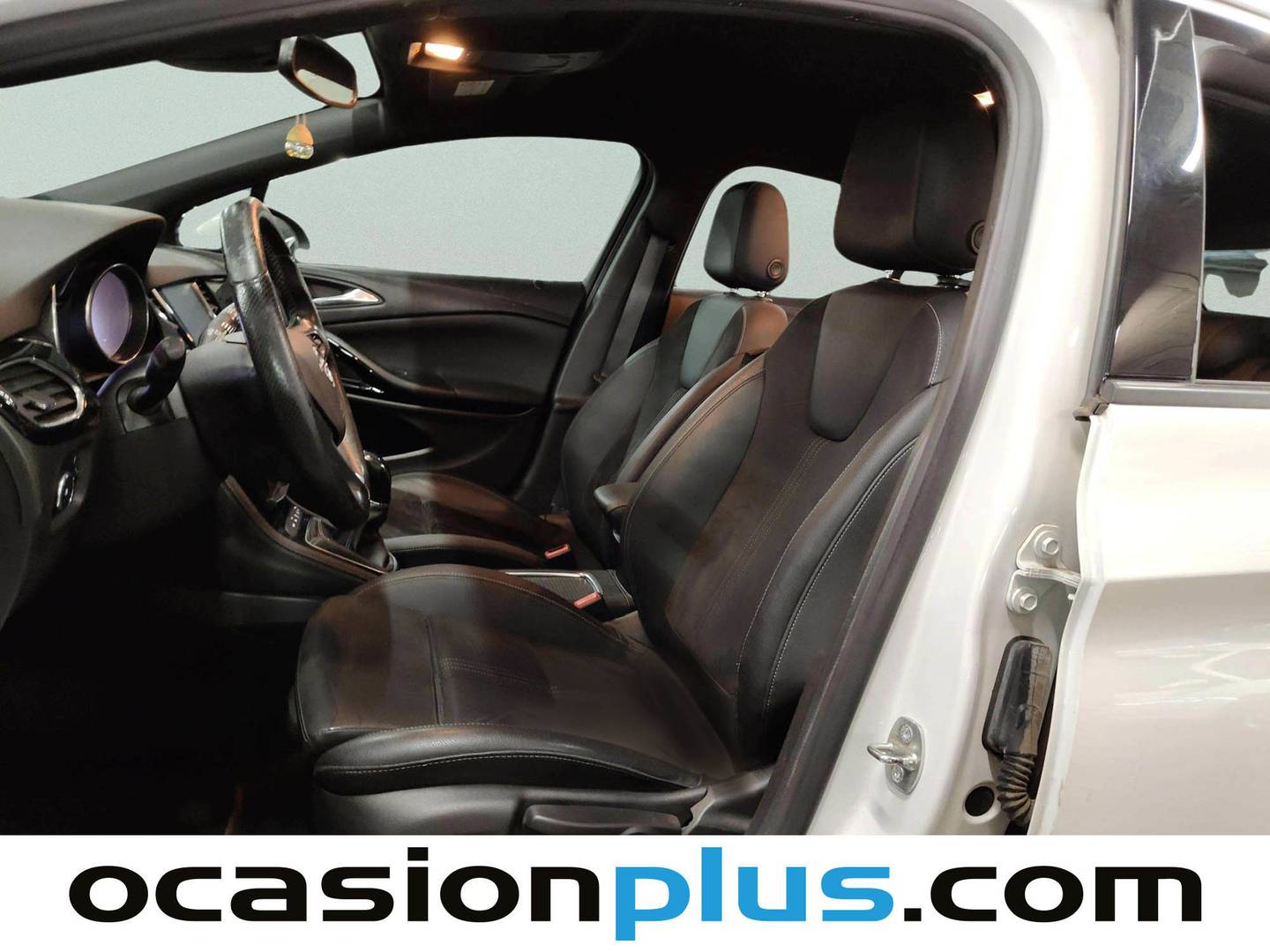 Foto asientos delanteros Opel Astra Opel Astra 1.4 Turbo GSi Line (150 CV)