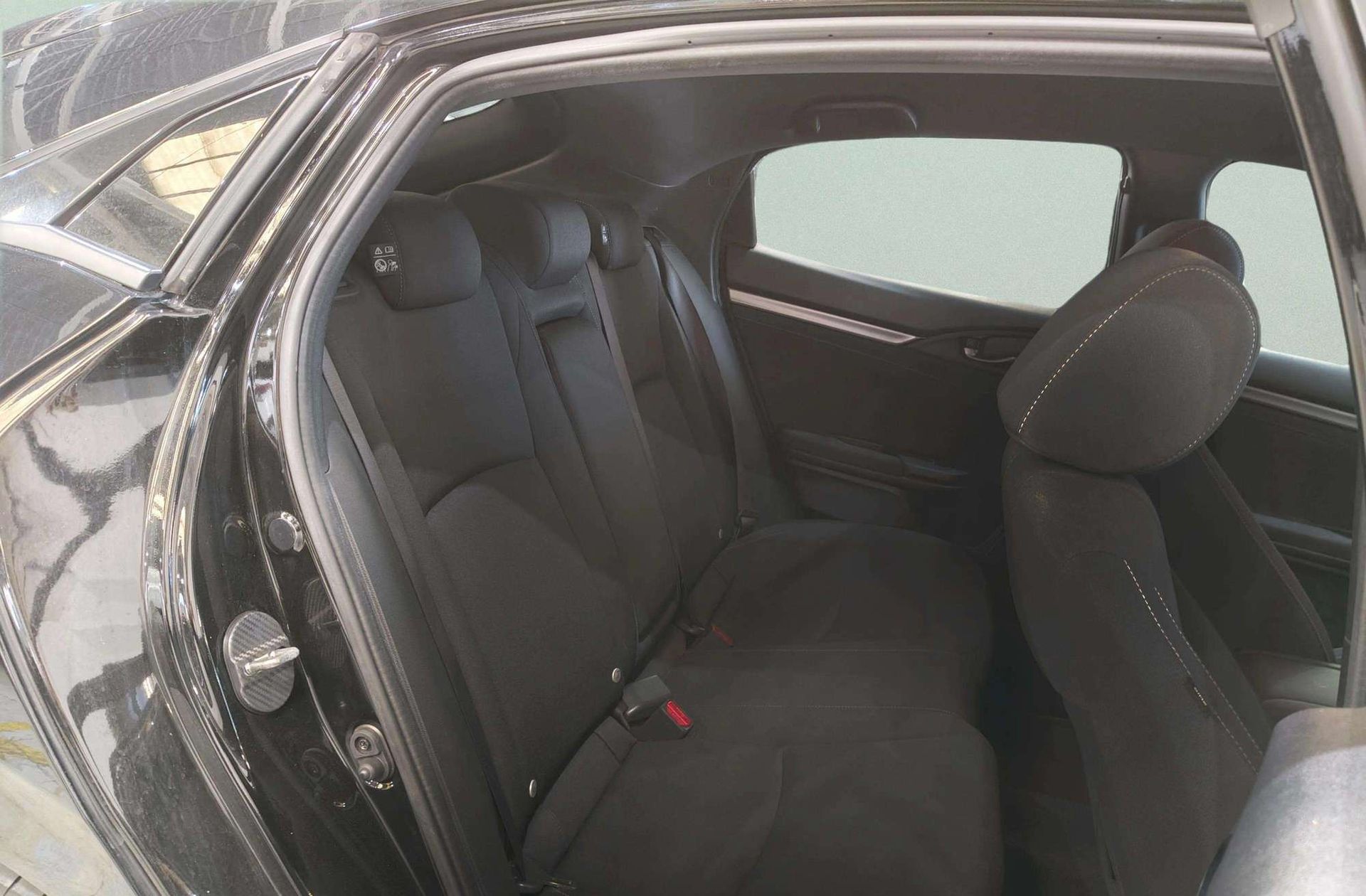 Honda Civic 1.5 I-VTEC Turbo Sport - foto 19