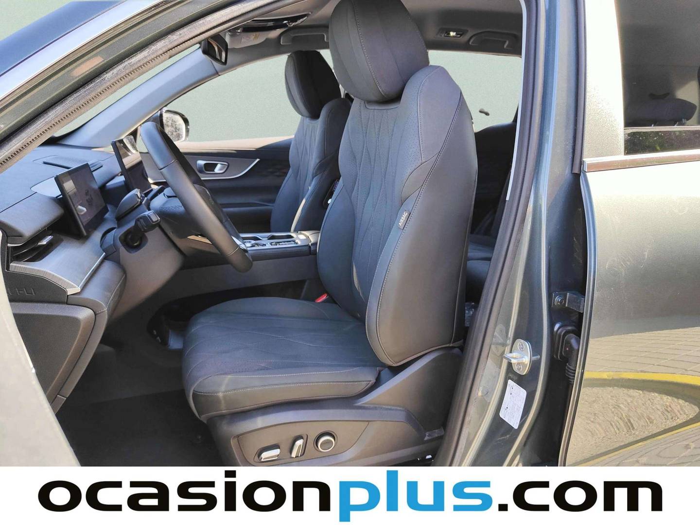 Foto asientos delanteros EBRO S800 EBRO S800 1.6 TGDI Premium DCT (147 CV) 7 Plazas
