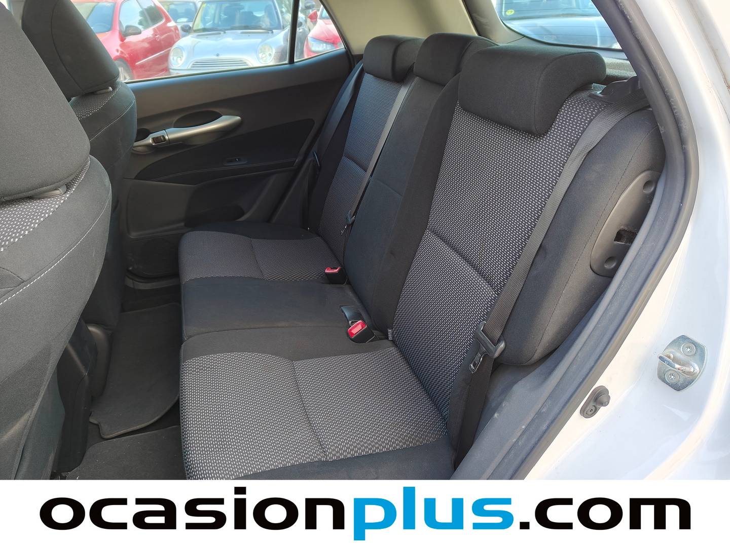 Foto asientos traseros Toyota Auris Toyota Auris 1.4 D-4D Live (90 CV)