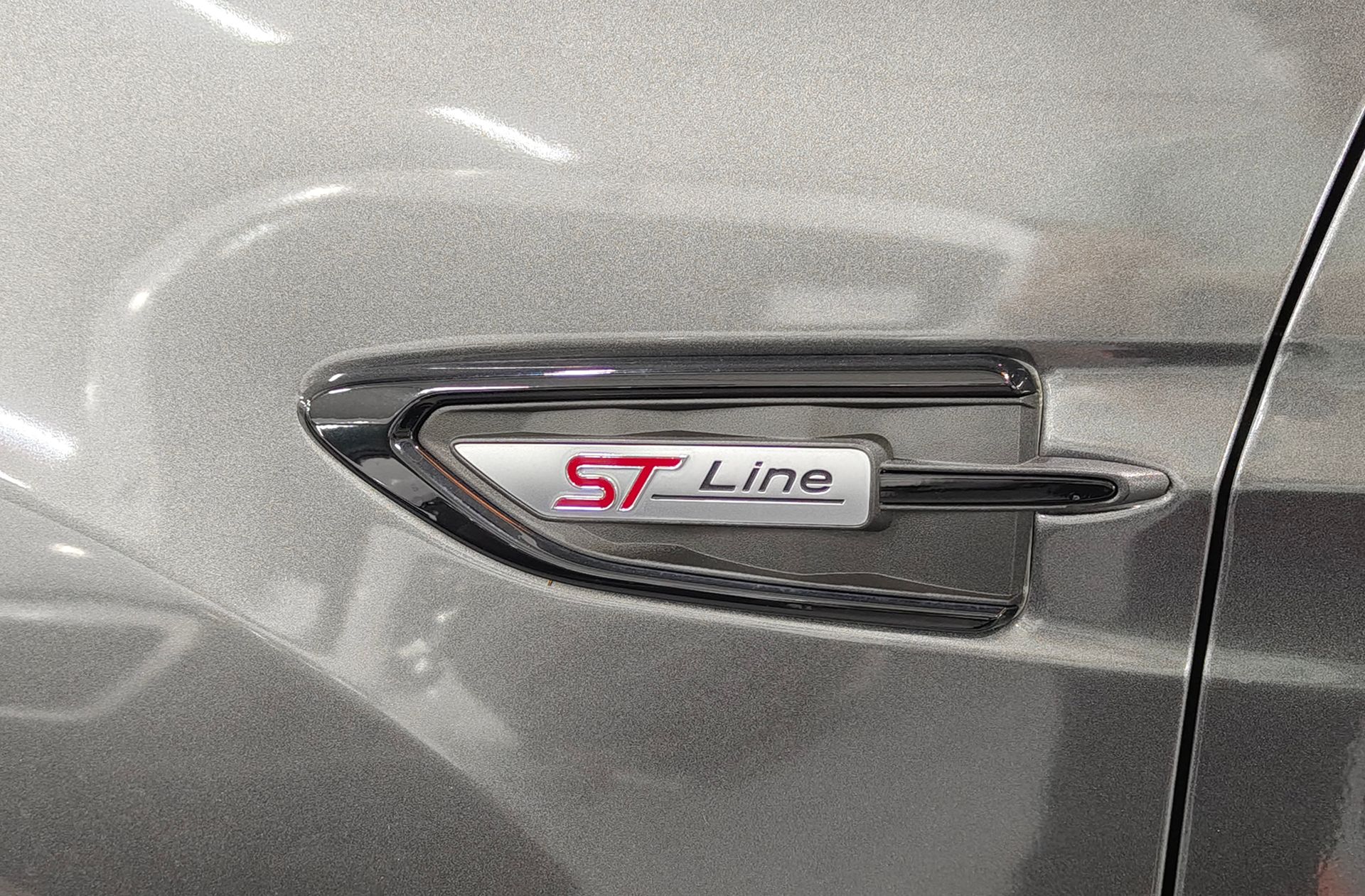 Ford Kuga 2.0 TDCi ST-Line Limited Edition 4x2 - foto 5