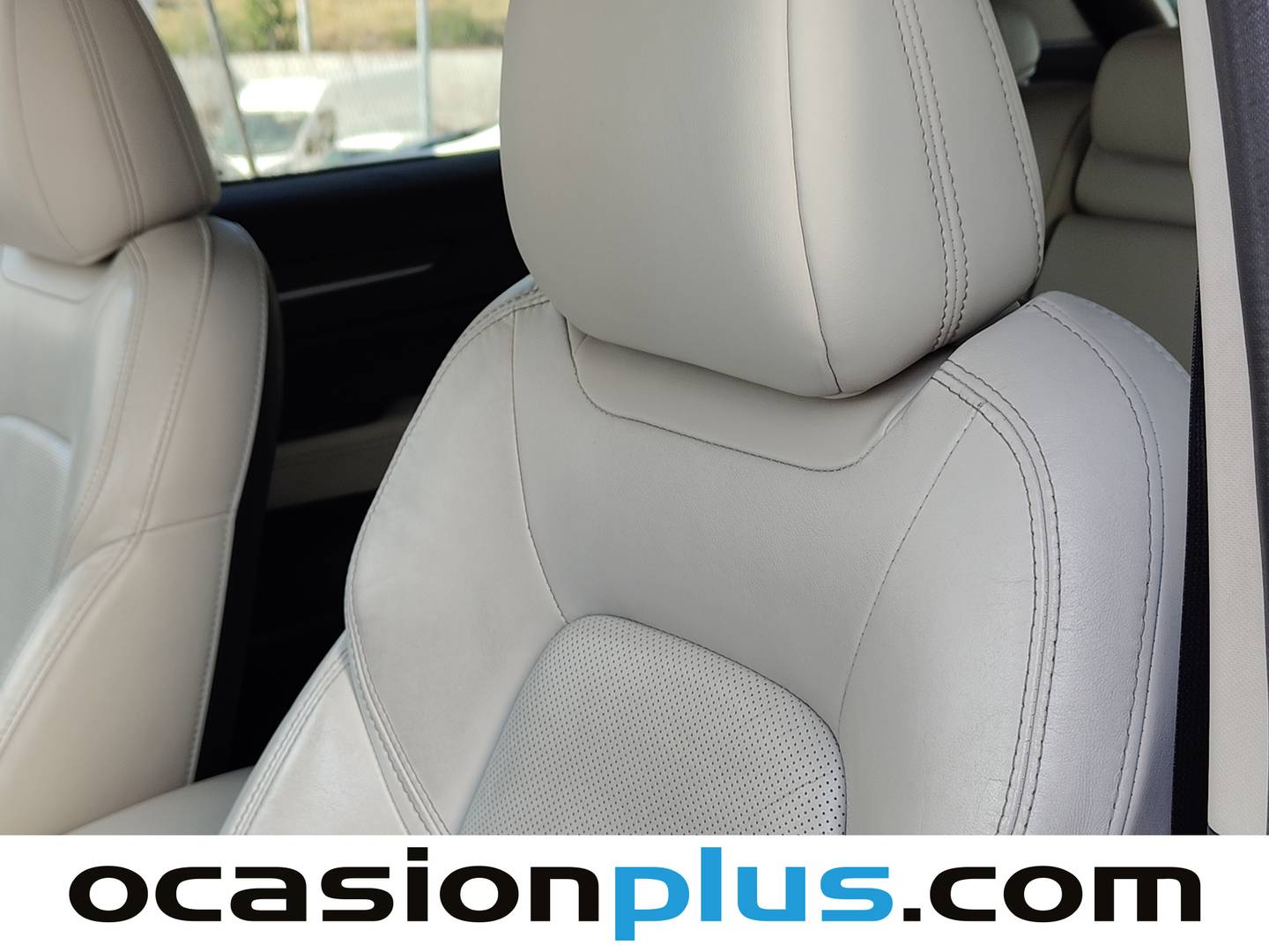 Extras y acabados del Mazda CX-5 Mazda CX-5 2.0 G Zenith White 2WD AT (165 CV)