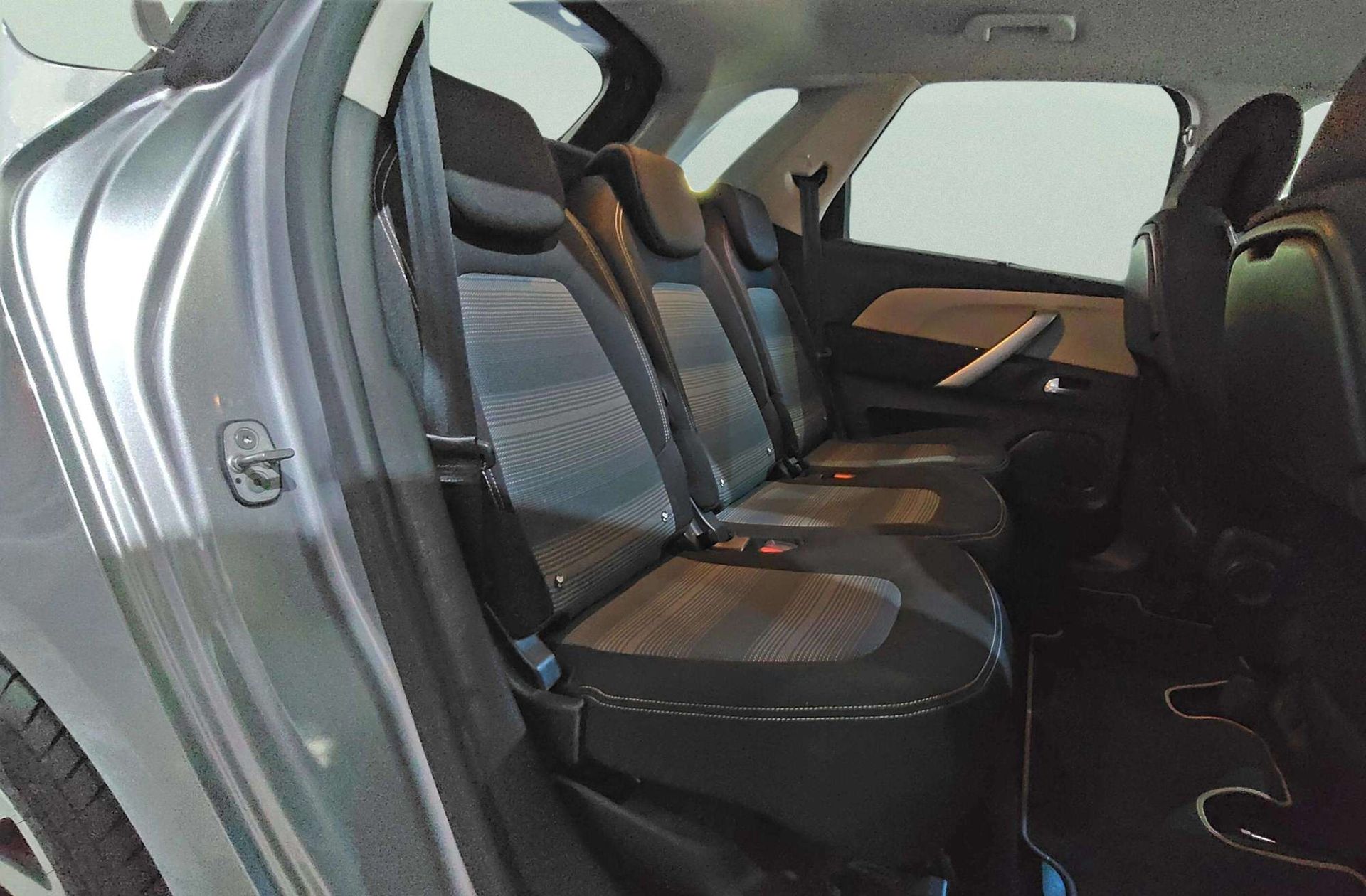 Citroën C4 SpaceTourer BlueHDi 120 Rip Curl - foto 18