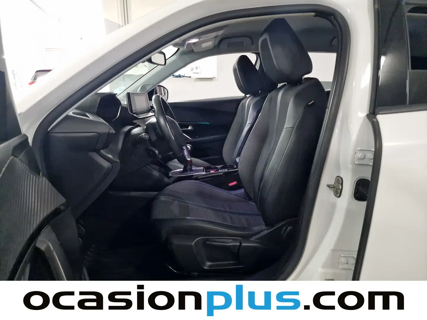 Foto Peugeot 2008 Peugeot 2008 BlueHDi 110 Allure (110 CV)