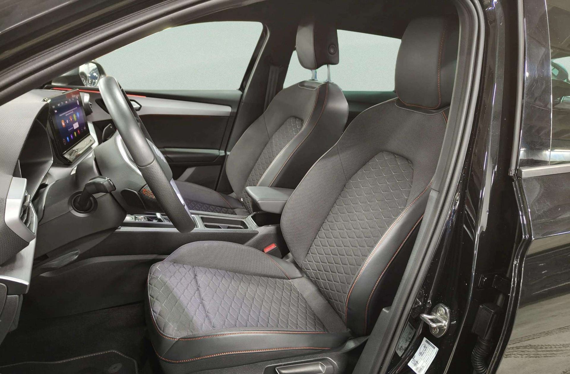 SEAT León ST 1.5 eTSI FR Go L DSG - foto 17