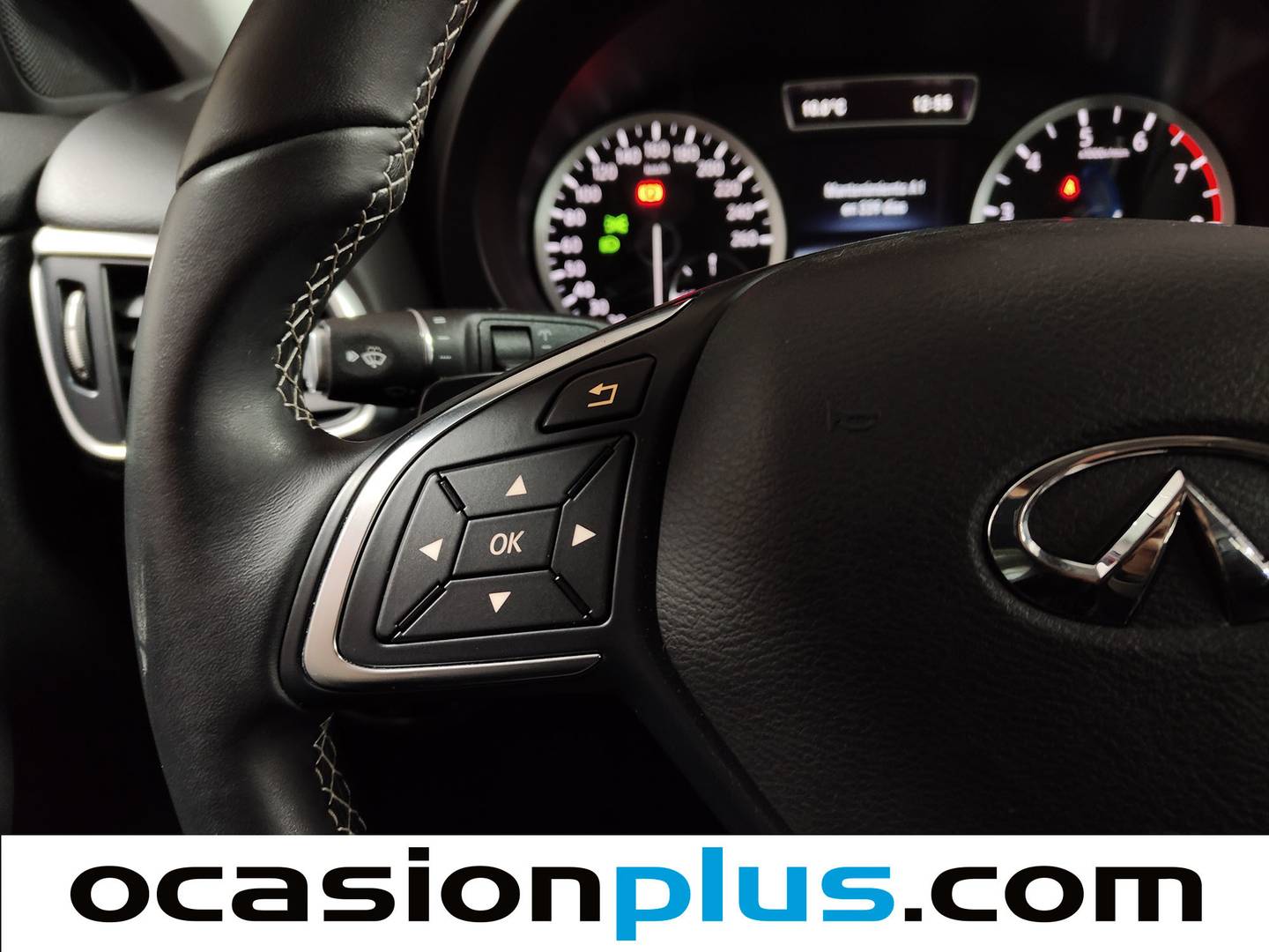 Foto Infiniti Q30 Infiniti Q30 1.6 TC Premium 7DCT (156 CV)