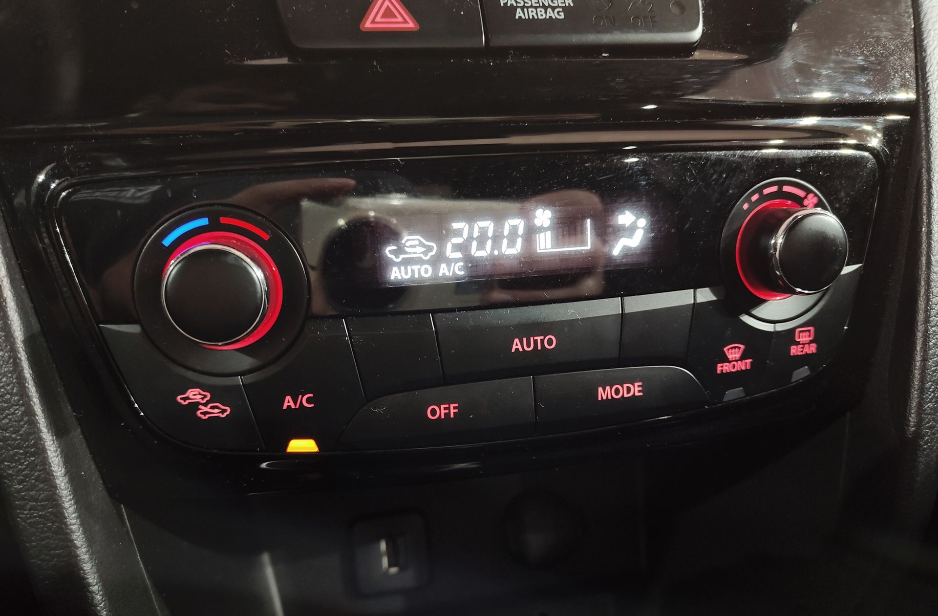 Suzuki Vitara 1.4 T Mild Hybrid GLE - foto 31