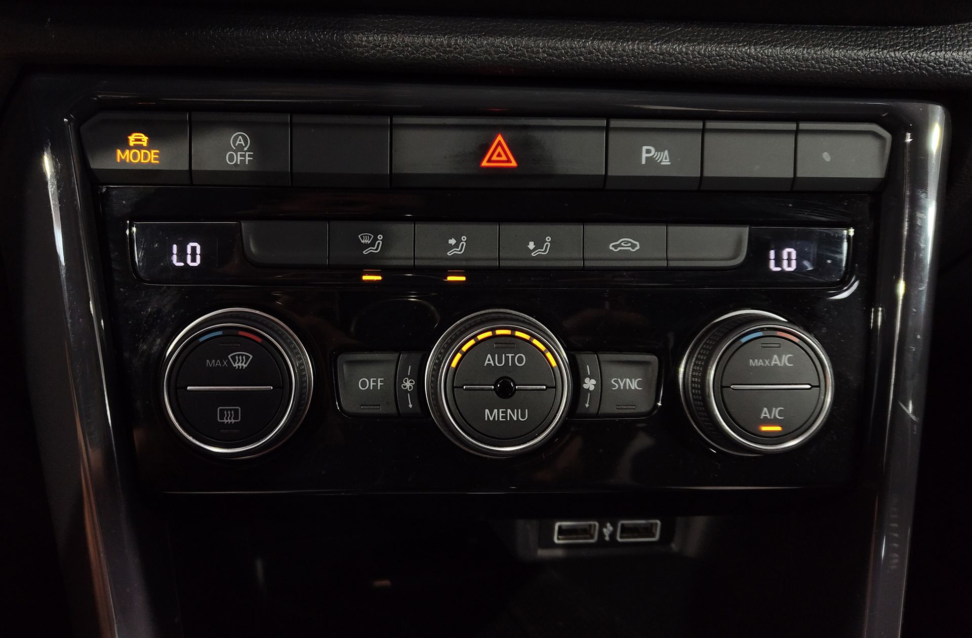 Volkswagen T-Roc Sport 1.5 TSI - foto 29