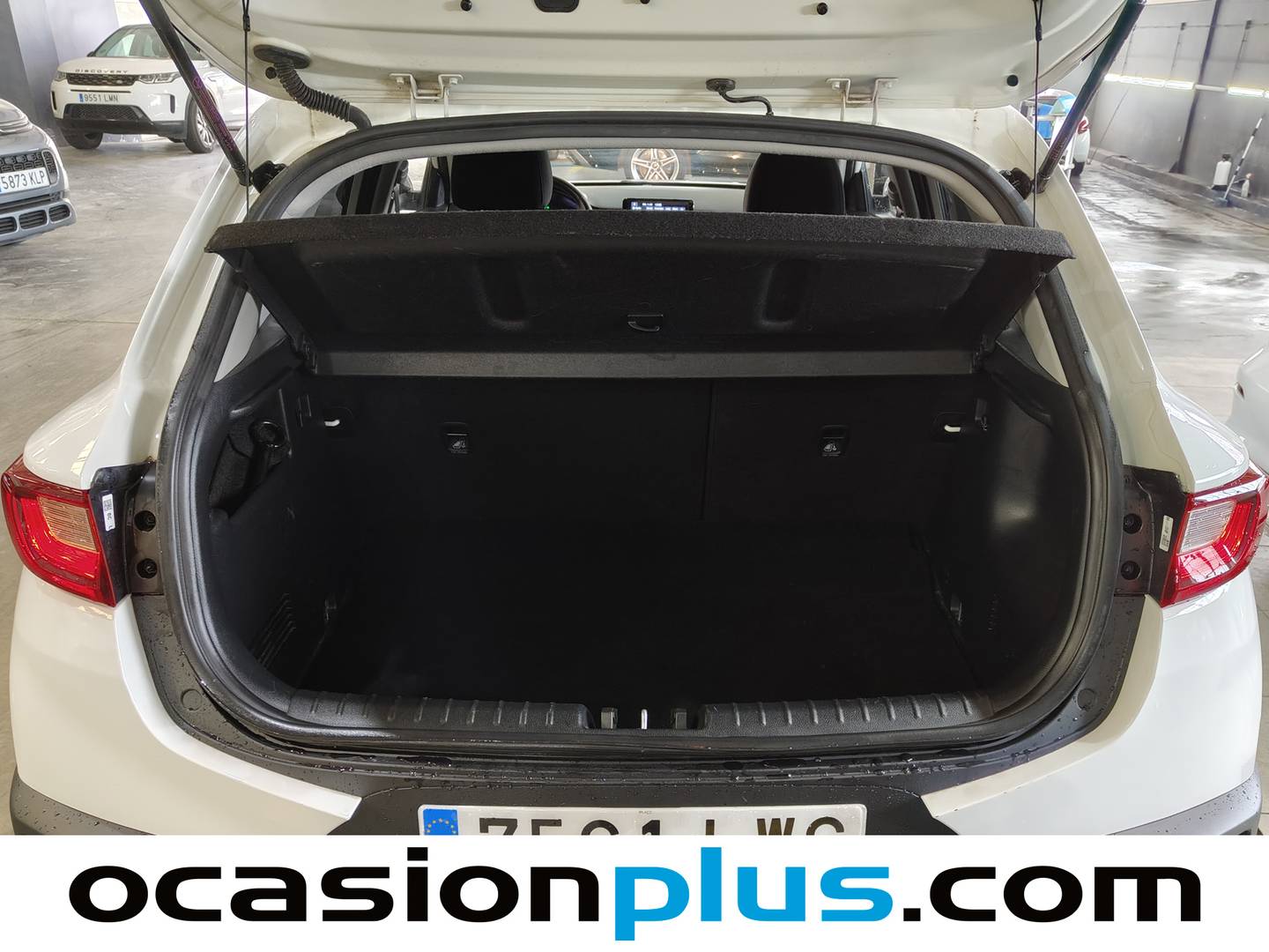 Fotos maletero KIA Stonic Kia Stonic 1.0 T-GDi MHEV iMT Concept (100 CV)