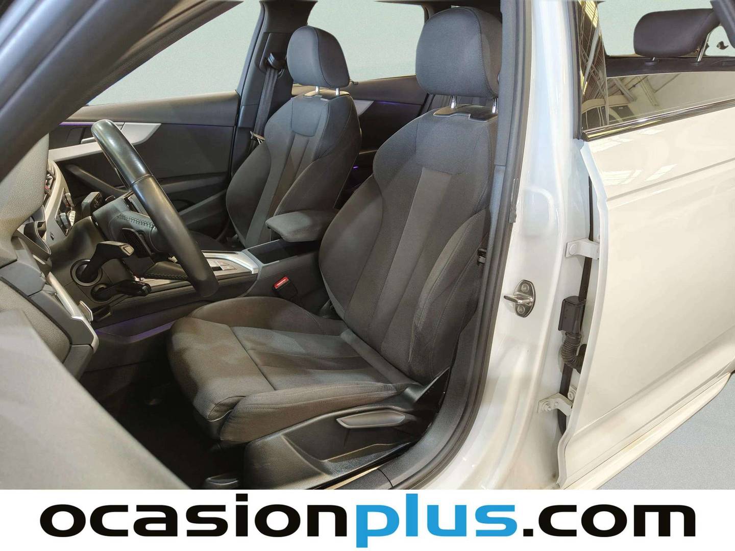 Foto Audi A4 Audi A4 Avant Black line edition 2.0 TDI (150 CV) S tronic