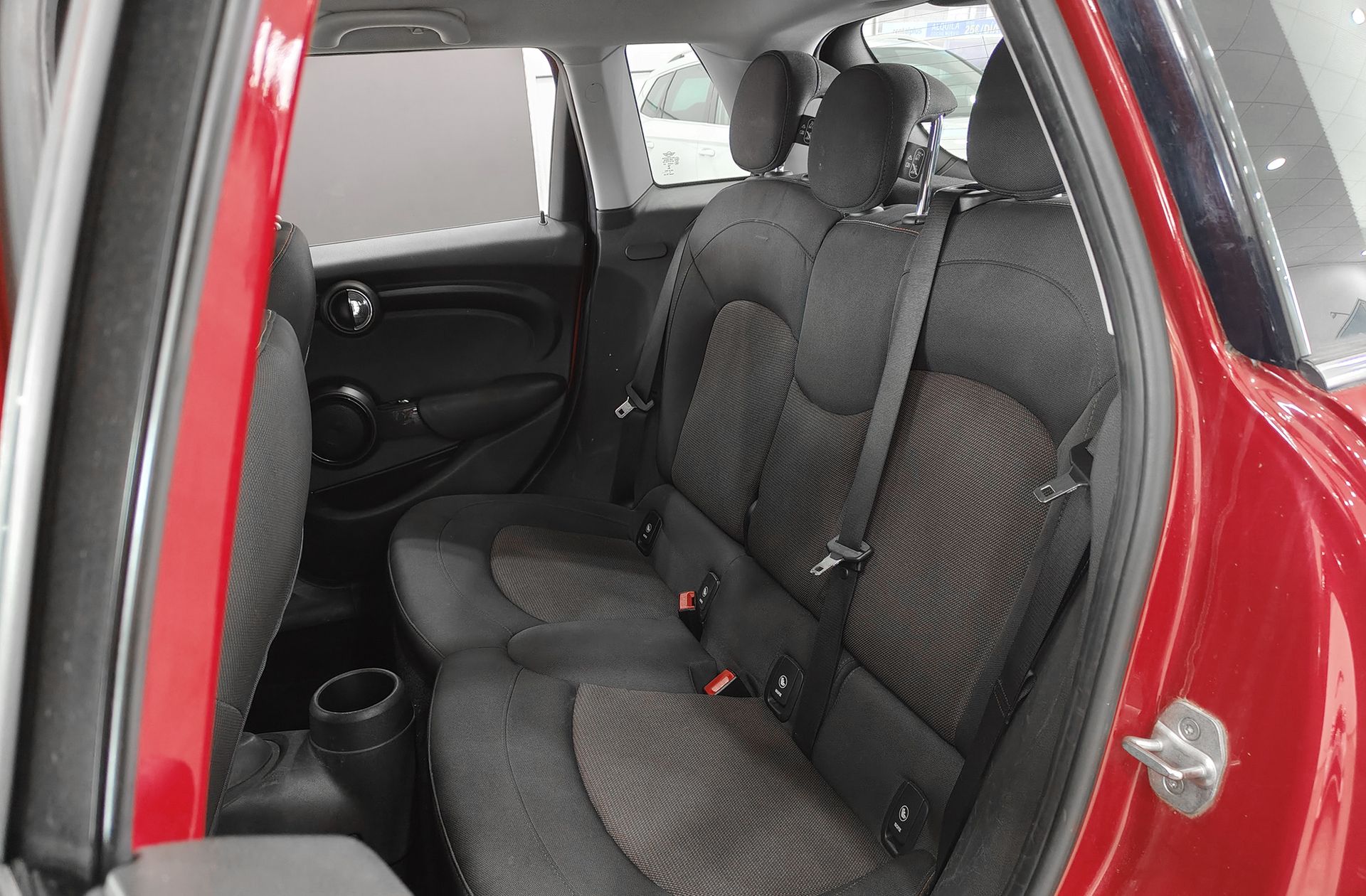 MINI Cooper One D - foto 9