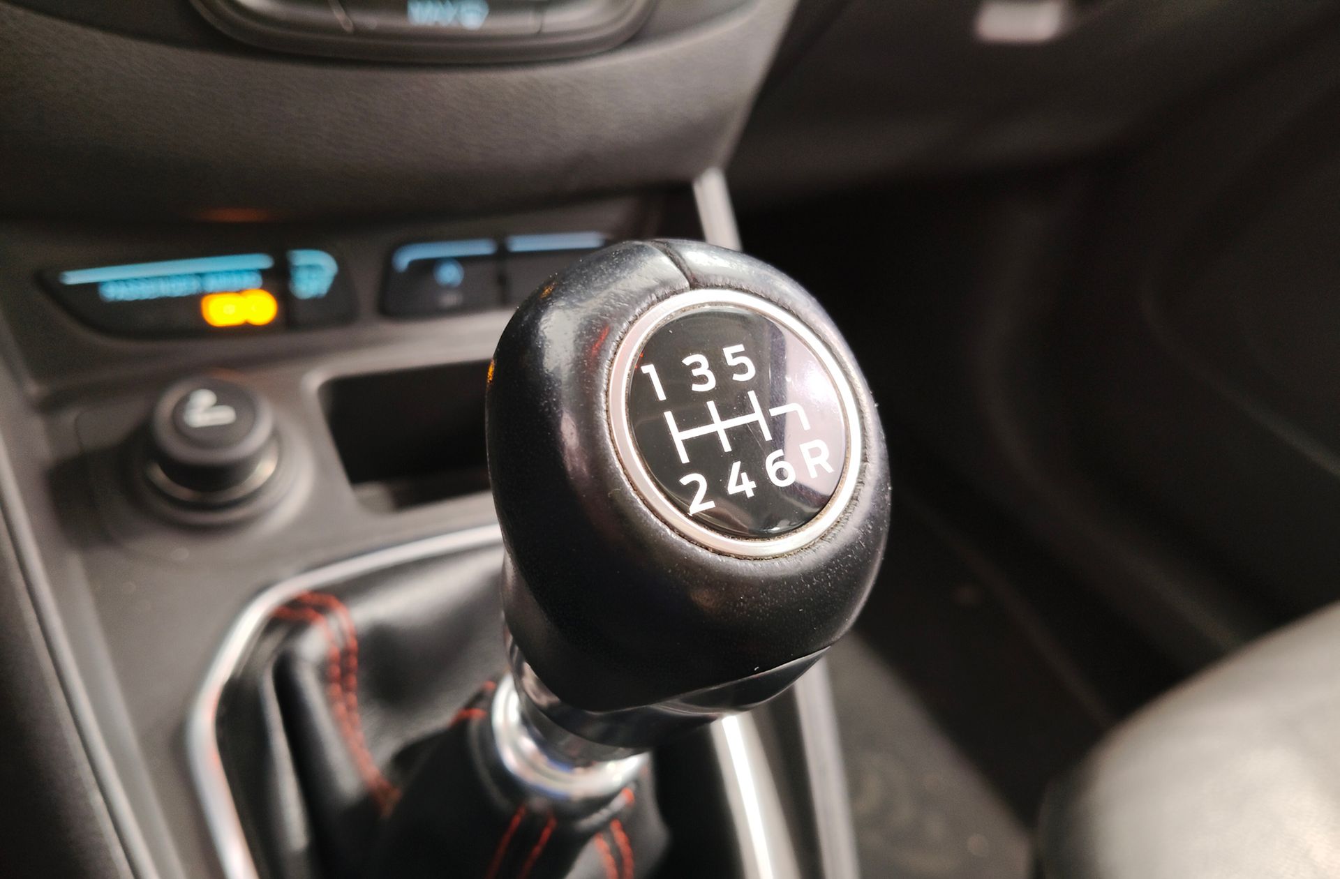 Ford Tourneo Courier 1.0 EcoBoost Sport - foto 5