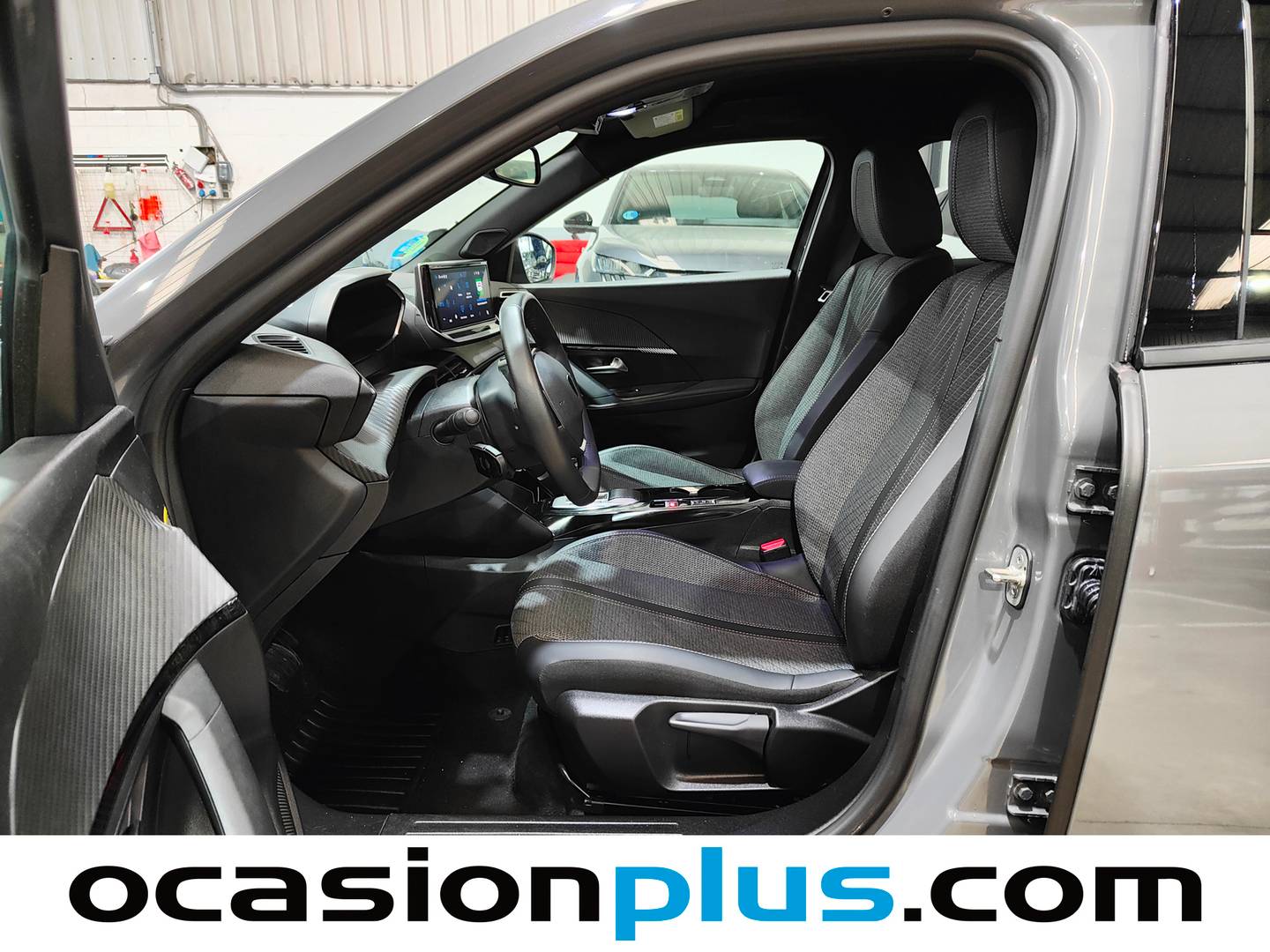 Foto asientos delanteros Peugeot 2008 Peugeot 2008 Allure Hybrid eDCS6 (145 CV)
