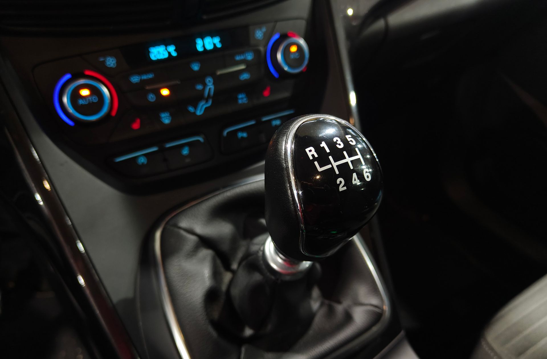 Ford C-Max 1.0 EcoBoost Titanium - foto 5
