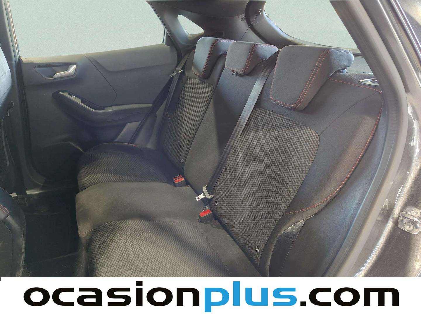 Foto asientos traseros Ford Puma Ford Puma 1.0 EcoBoost MHEV ST-Line Auto (125 CV)