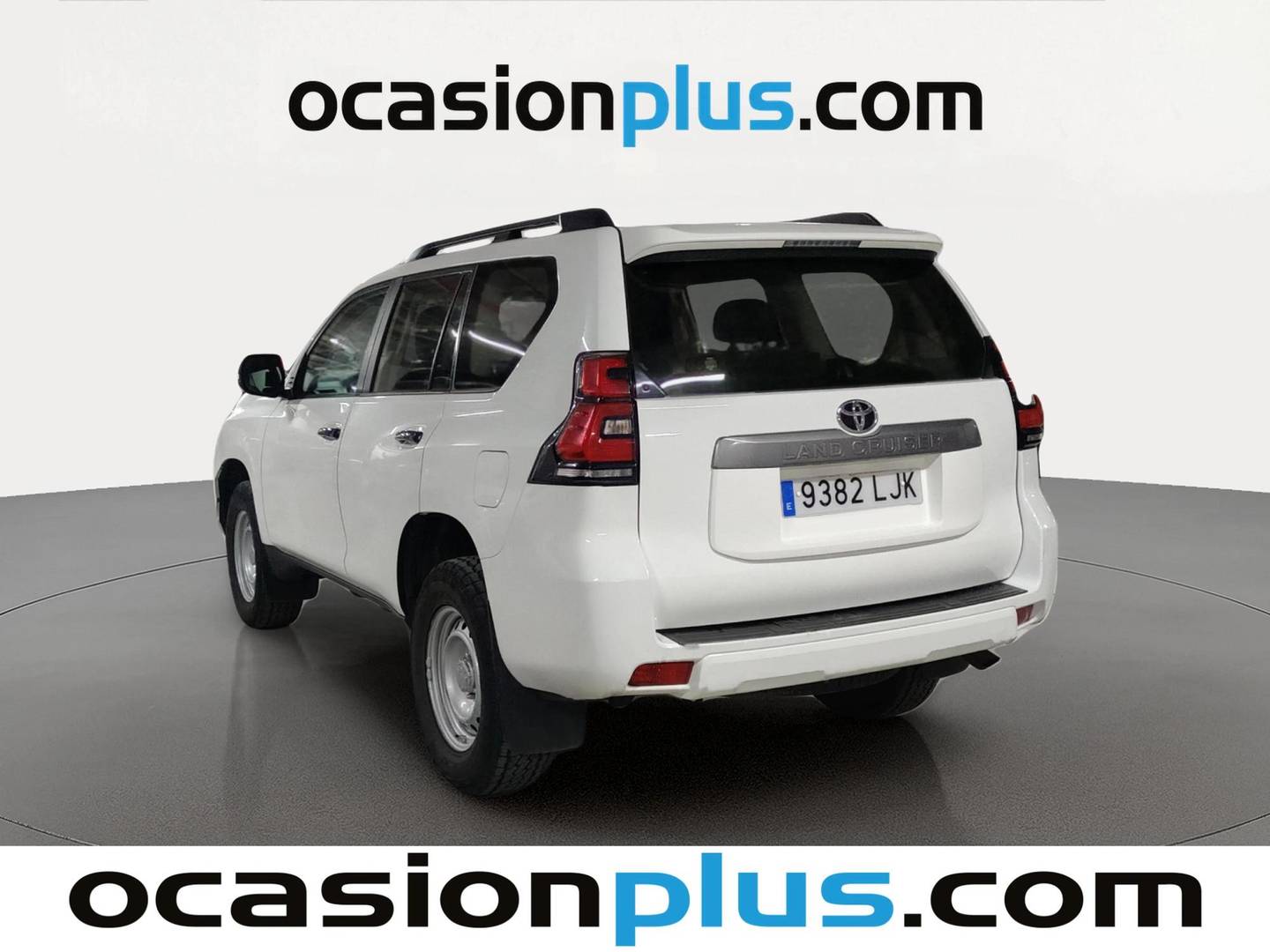 Foto trasera Toyota Land Cruiser Toyota Land Cruiser 2.8 D-4D GX (177 CV) 7 Plazas izquierda