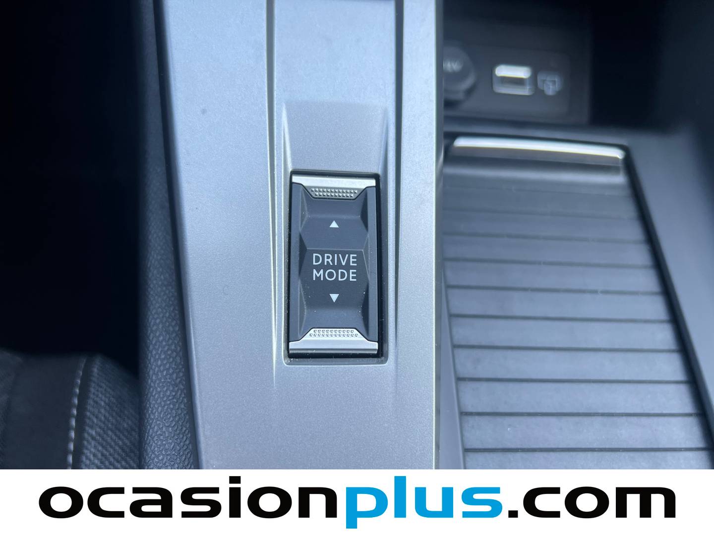 Foto Peugeot 308 Peugeot 308 PureTech 130 S&S Active Pack EAT8 (130 CV)