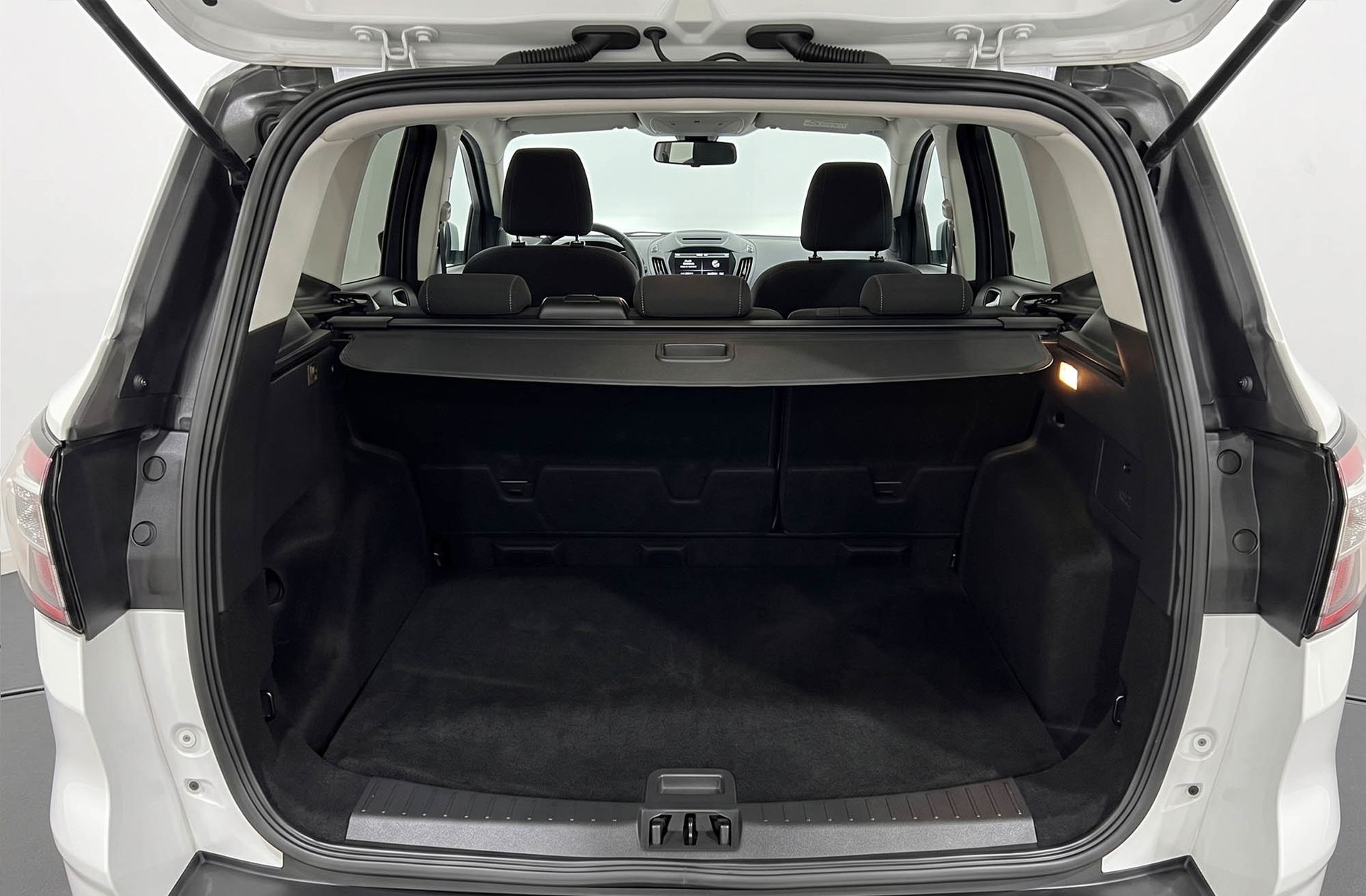 Ford Kuga 1.5 EcoBoost Trend+ 4x2 - foto 14