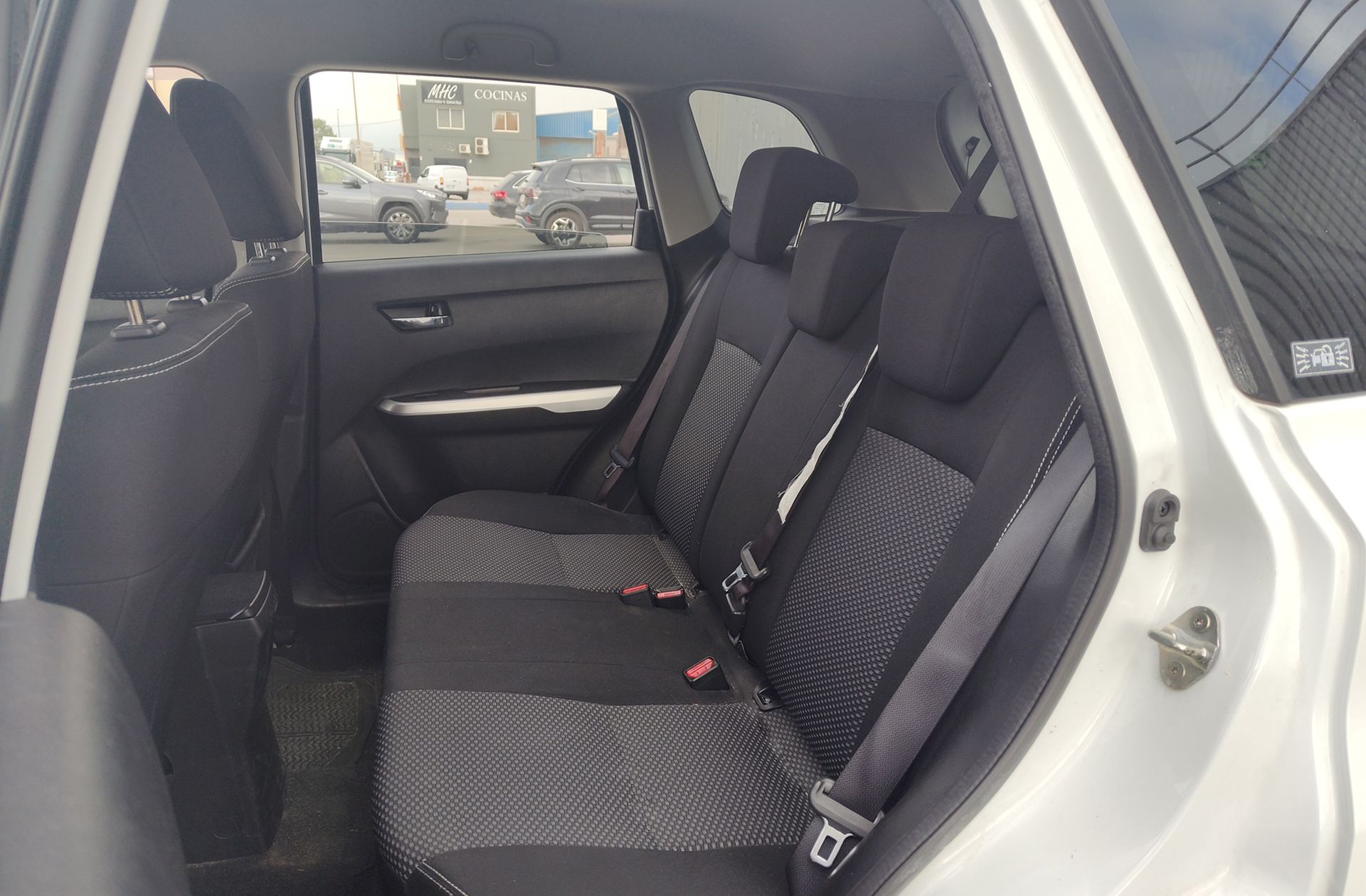 Suzuki Vitara 1.6 VVT GLE - foto 10
