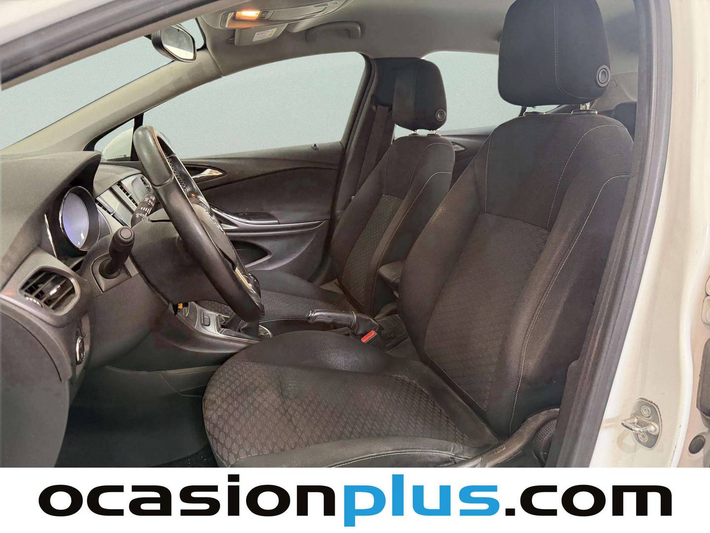 Foto asientos delanteros Opel Astra Opel Astra 1.6 CDTI Selective (110 CV)
