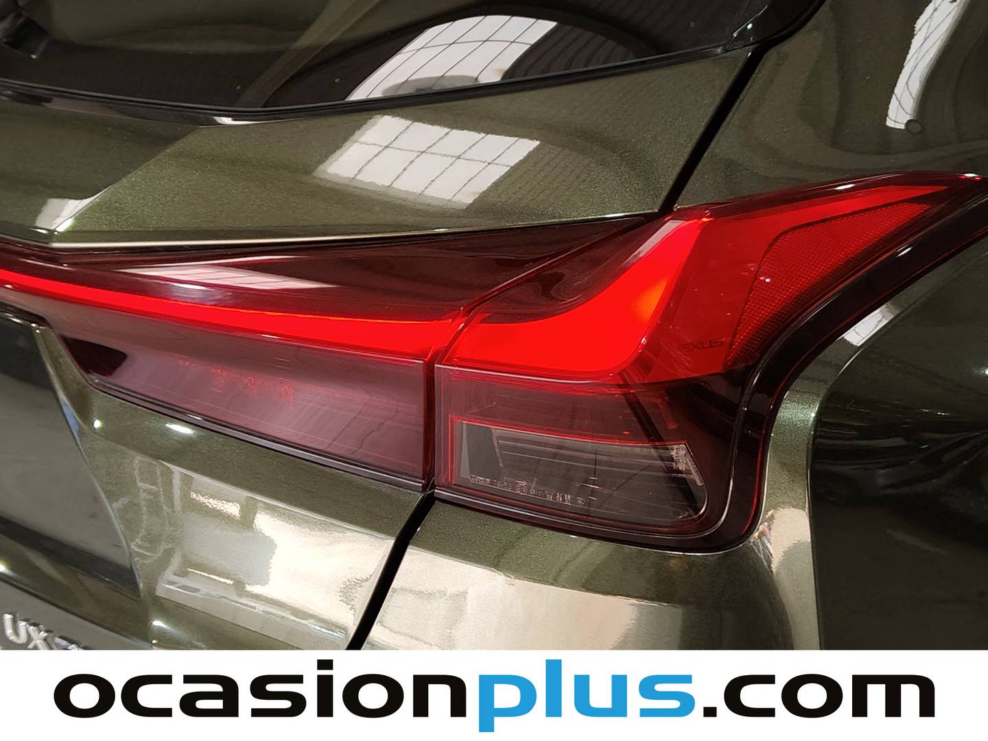 Acabados Lexus UX Lexus UX 250h Business Navigation 2WD (184 CV)