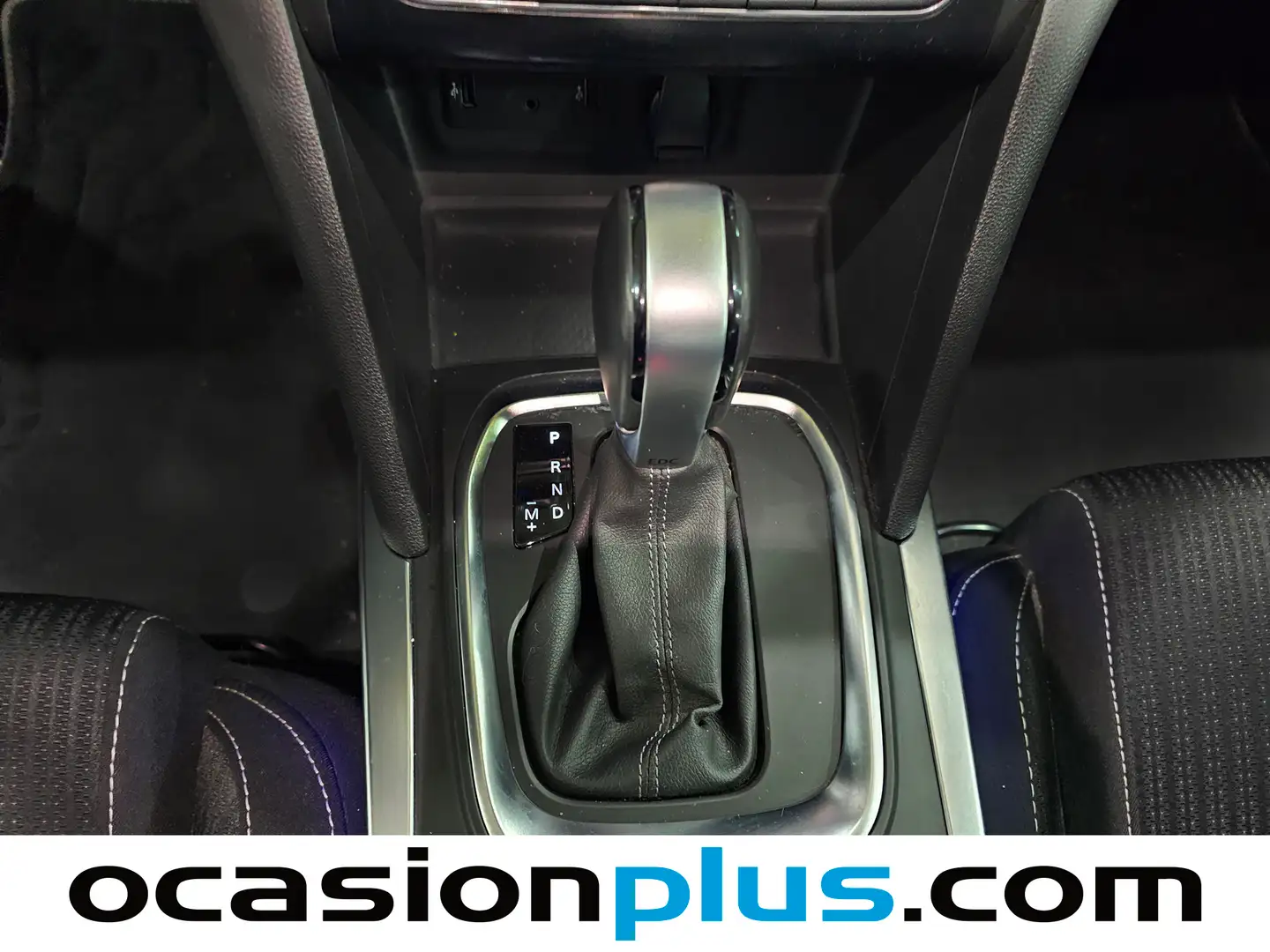 Foto Renault Mégane Renault Megane Sport Tourer Zen TCe (140 CV) GPF EDC