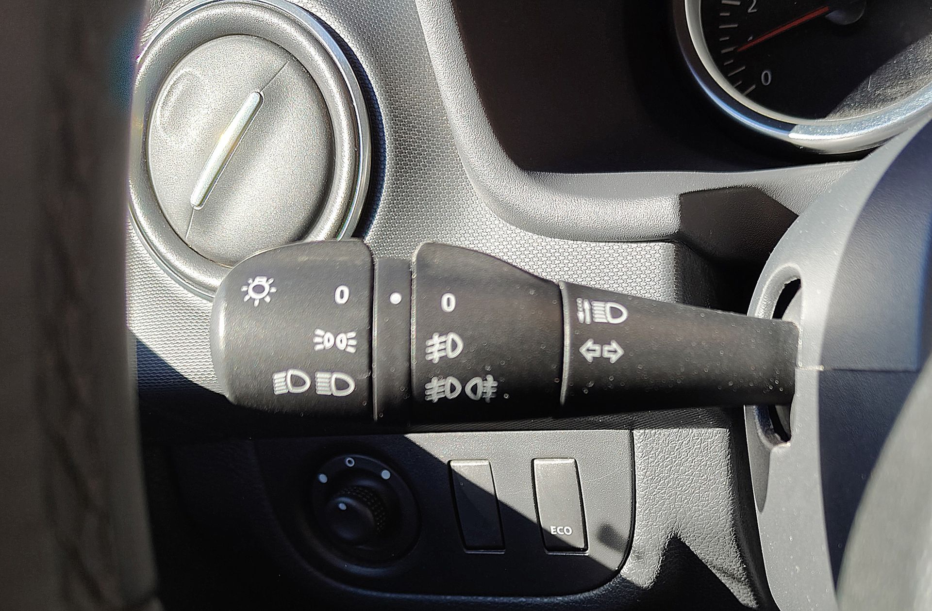 Dacia Sandero Laureate dCi - foto 22