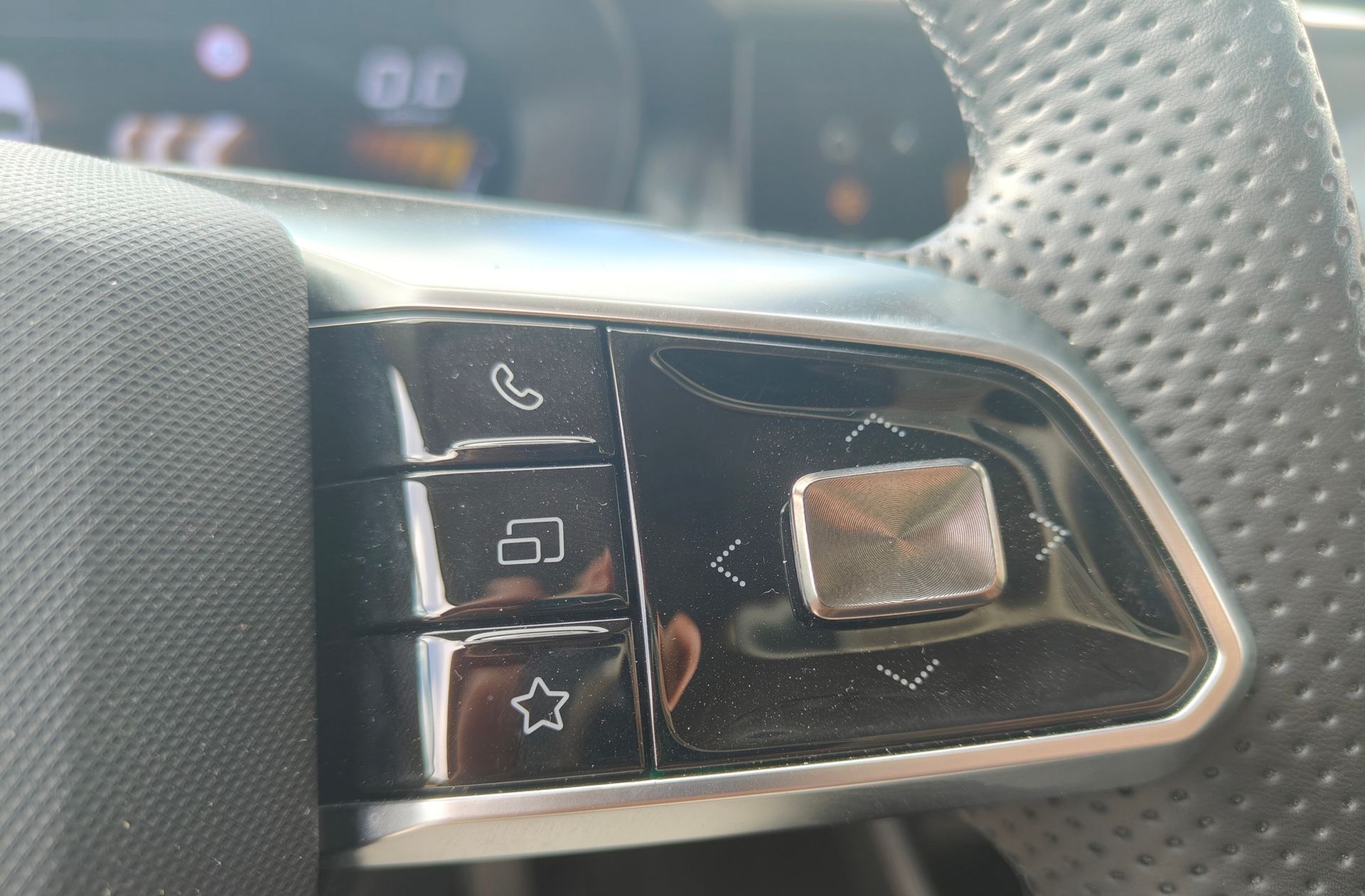 MG ZS 1.5 Hybrid+ Luxury - foto 30