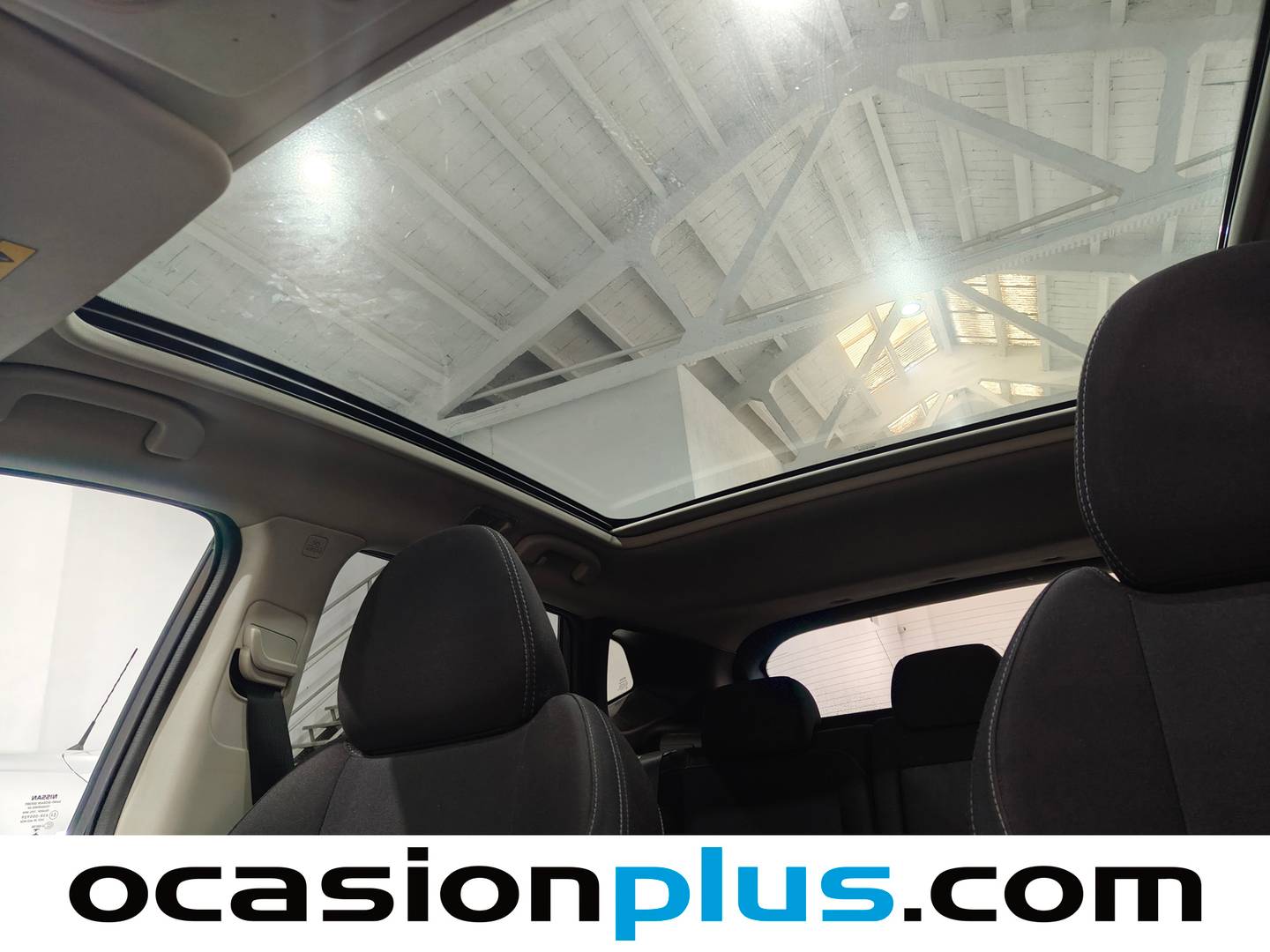 Extras y acabados del Nissan QASHQAI Nissan Qashqai DIG-T 140 N-Connecta 4x2  (140 CV)