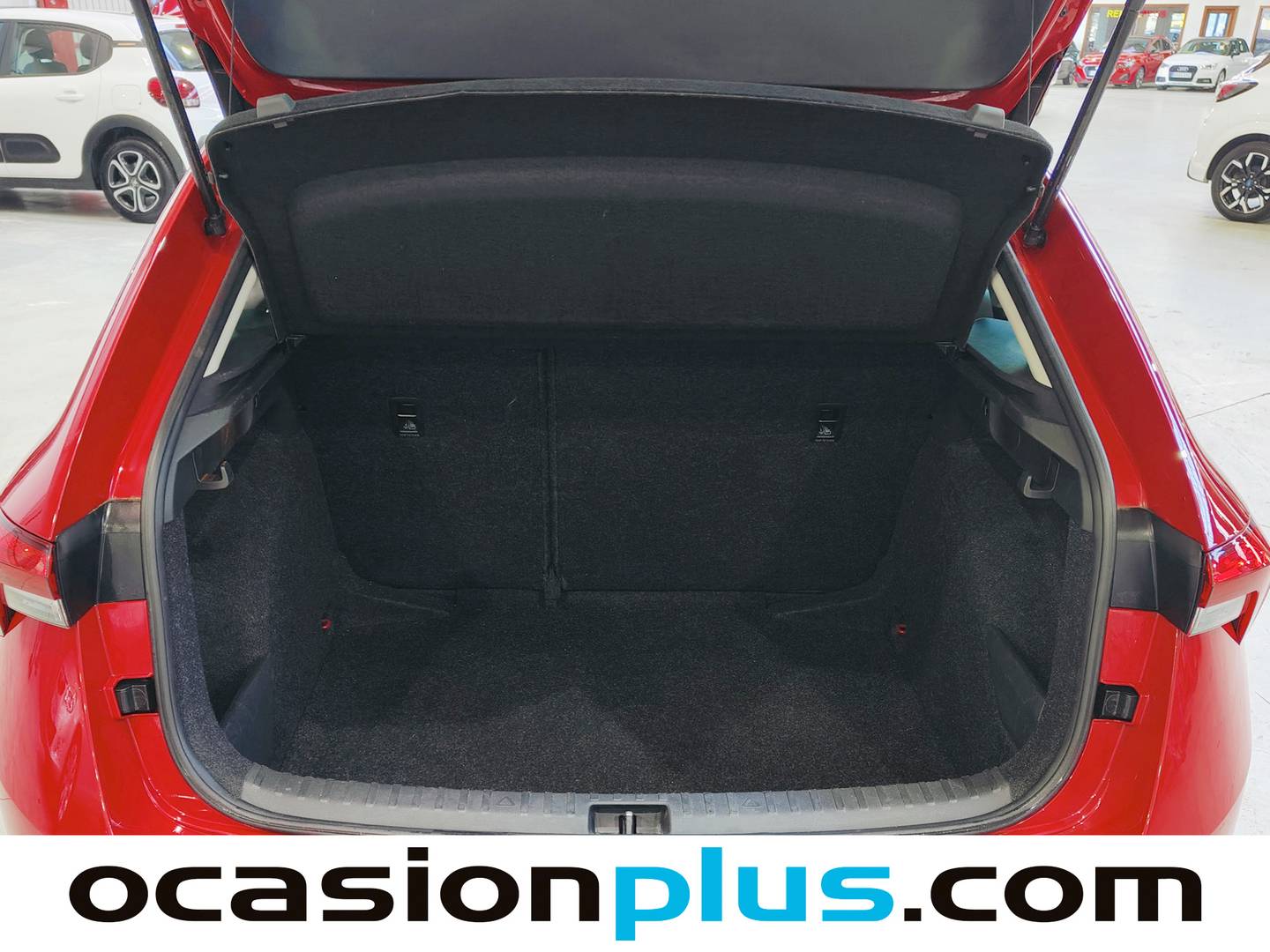 Fotos maletero Skoda Scala Skoda Scala 1.0 TSI Emotion  (110 CV)