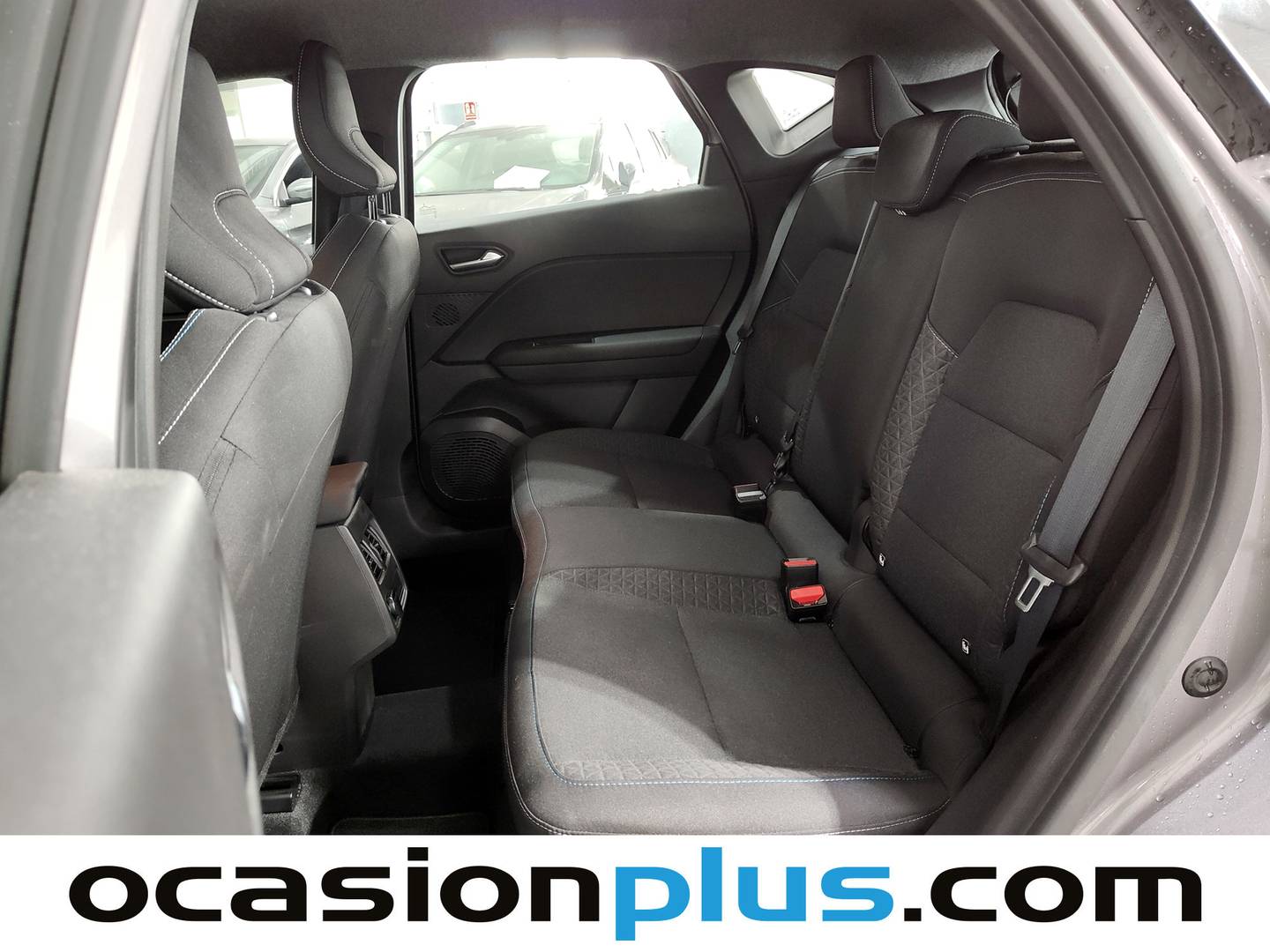 Foto asientos traseros Renault Captur Renault Captur Evolution full hybrid E-Tech (145 CV)