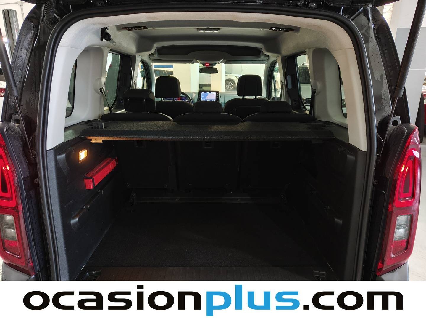 Fotos maletero Citroën Berlingo Citroën Berlingo Combi BlueHDi 100 Talla M Shine Business  (102 CV)