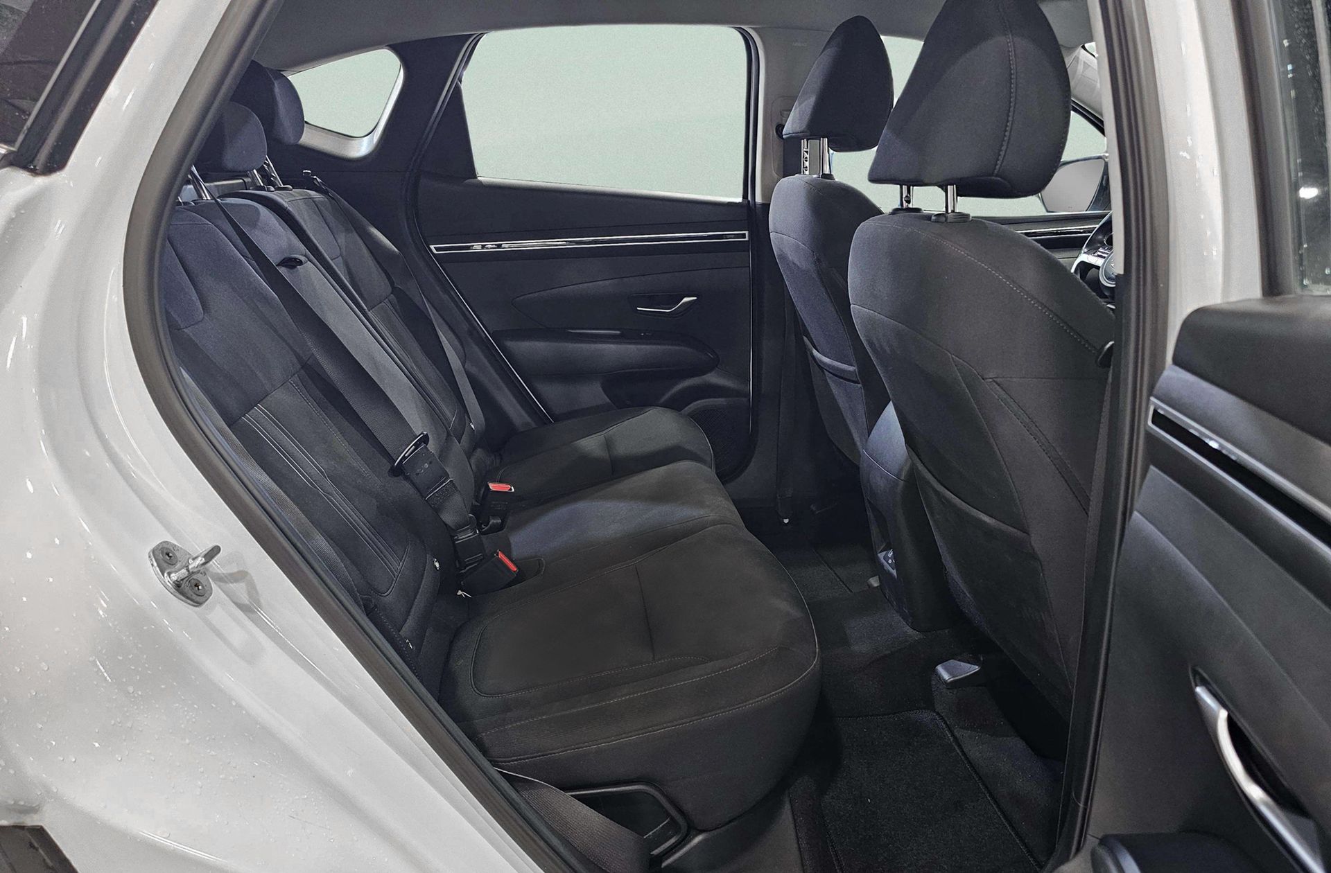 Hyundai Tucson 1.6 CRDi Maxx - foto 17