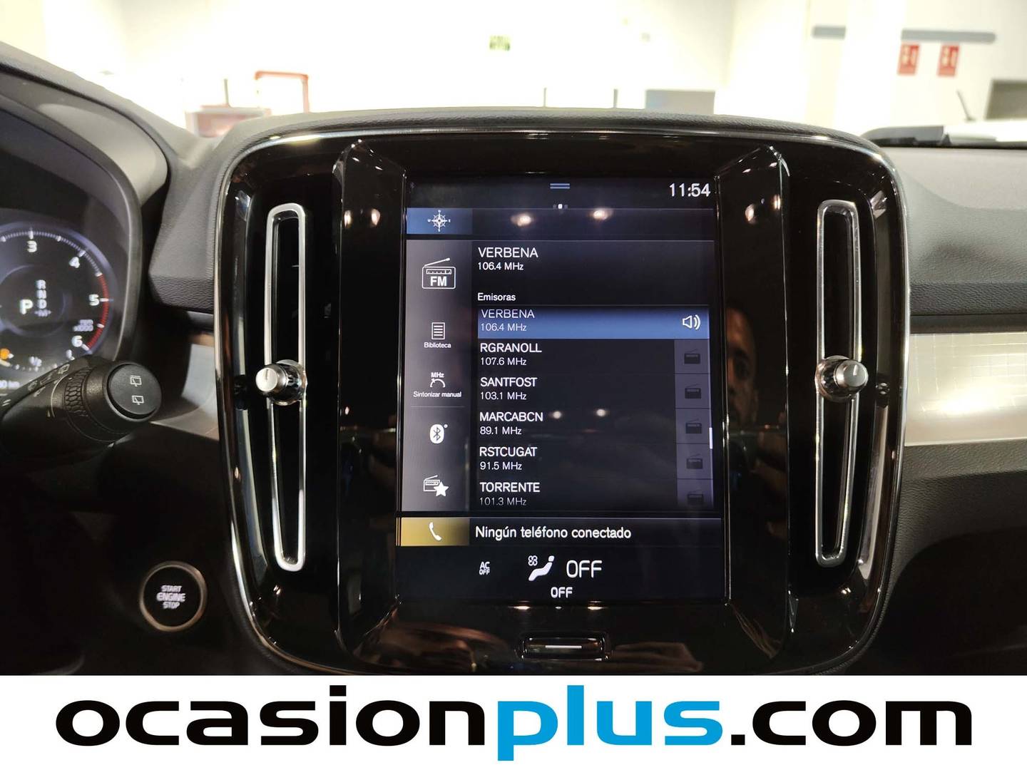 Foto Volvo XC40 Volvo XC40 D3 Momentum Pro Auto (150 CV)