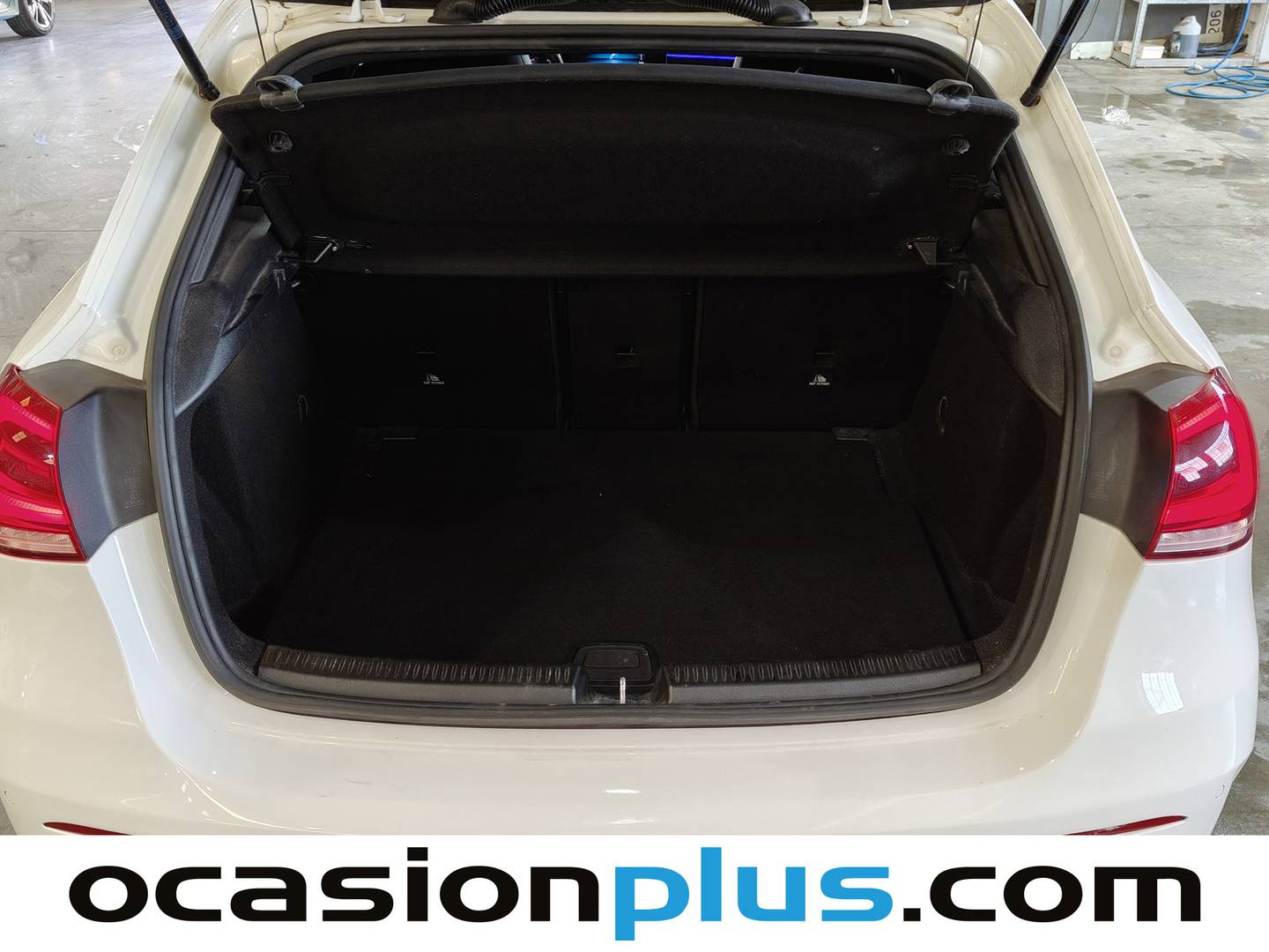 Fotos maletero Mercedes Clase A Mercedes-Benz Clase A Clase A 180 (136 CV) Pack AMG