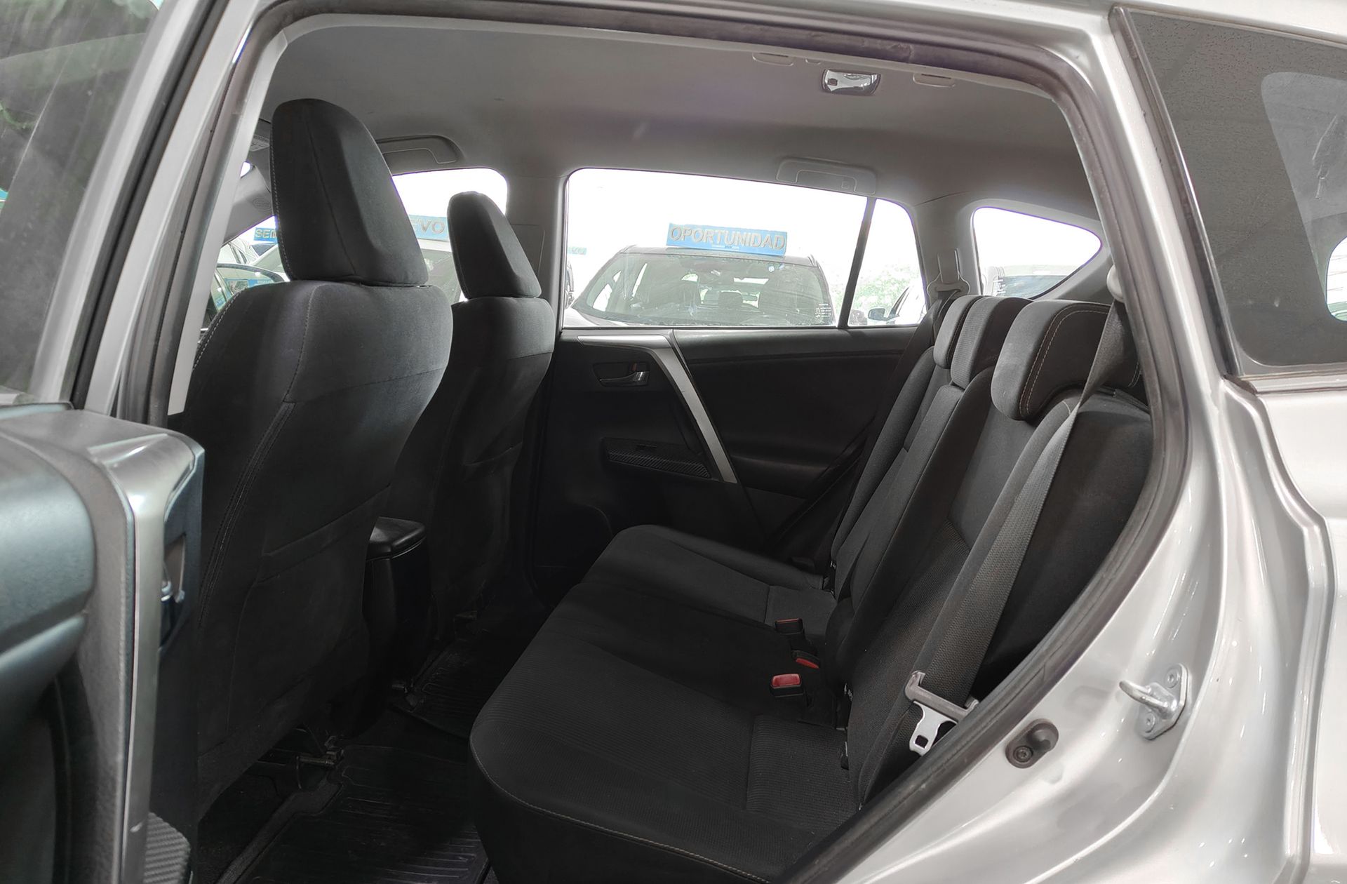 Toyota RAV4 120D Advance 4x2 - foto 10