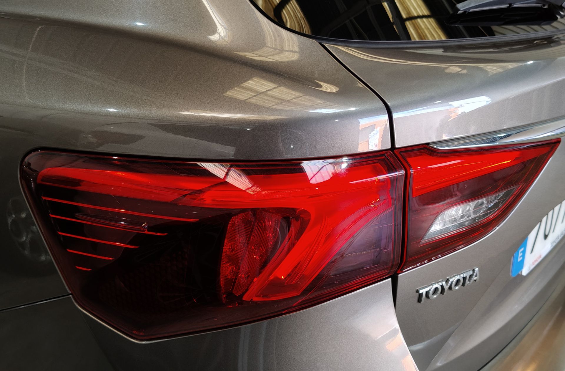 Toyota Avensis 150D Touring Sports Executive TS - foto 17