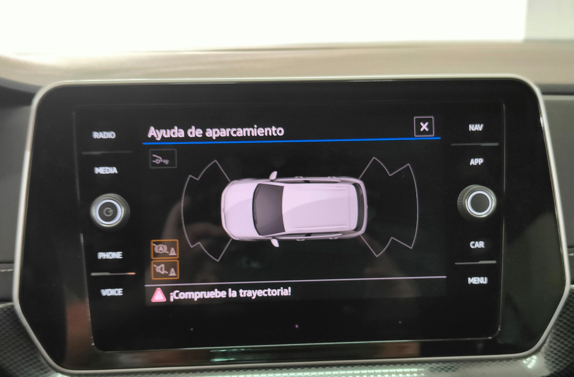 Volkswagen T-Cross R-Line 1.0 TSI DSG - foto 9