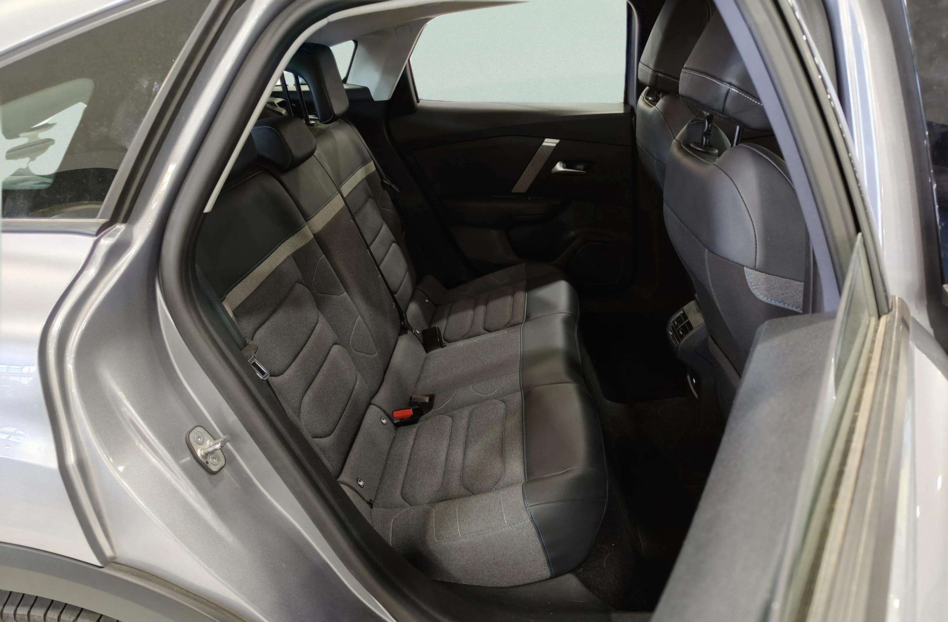Citroën C4 PureTech 130 Plus - foto 17